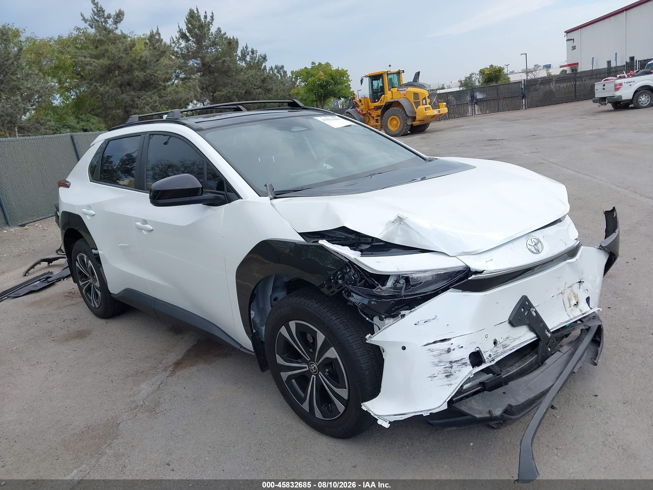 2025 Toyota BZ4X VIN JTMAAAAA2SA072877 — IAAI salvage auction photo