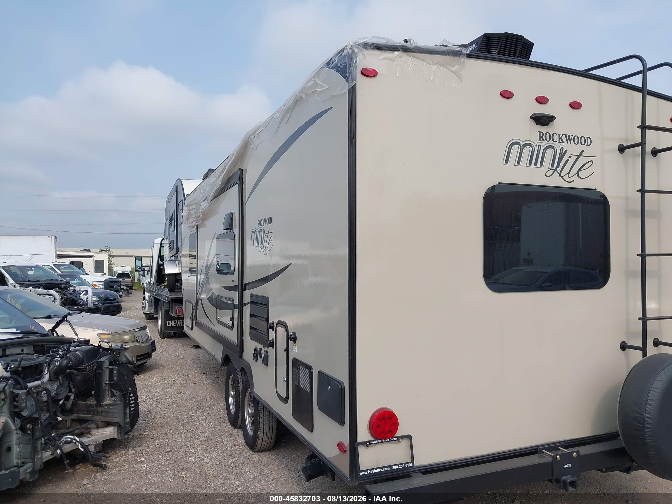 2018 Rockwood Mini Lite VIN 4X4TRLA29JD421207 IAAI salvage auction — Top/Roof, Clear (Michigan), sold $2,750 on 2026-09-23 (photo 3)
