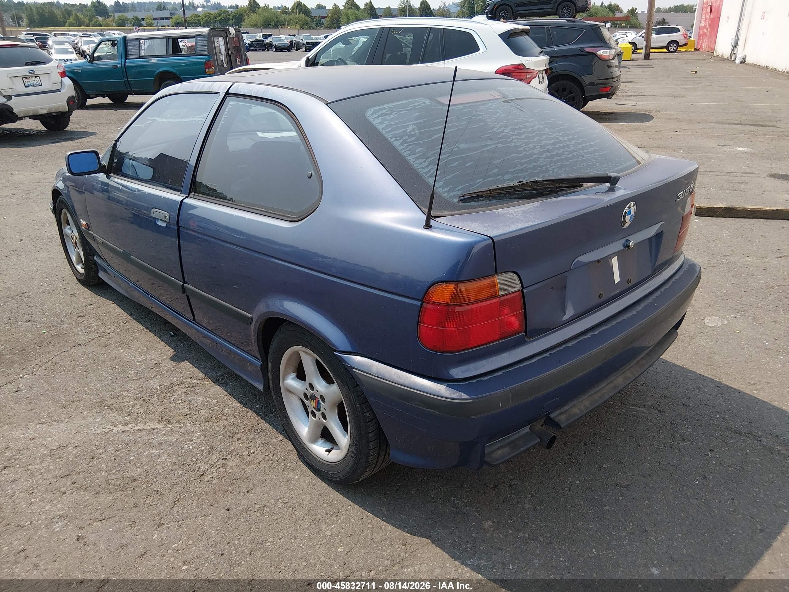 1996 BMW 3 series VIN WBACG8321TAU36405 IAAI salvage auction — Normal Wear, Clear-Dealer Only (Oregon), sold $325 on 2026-08-27 (photo 3)