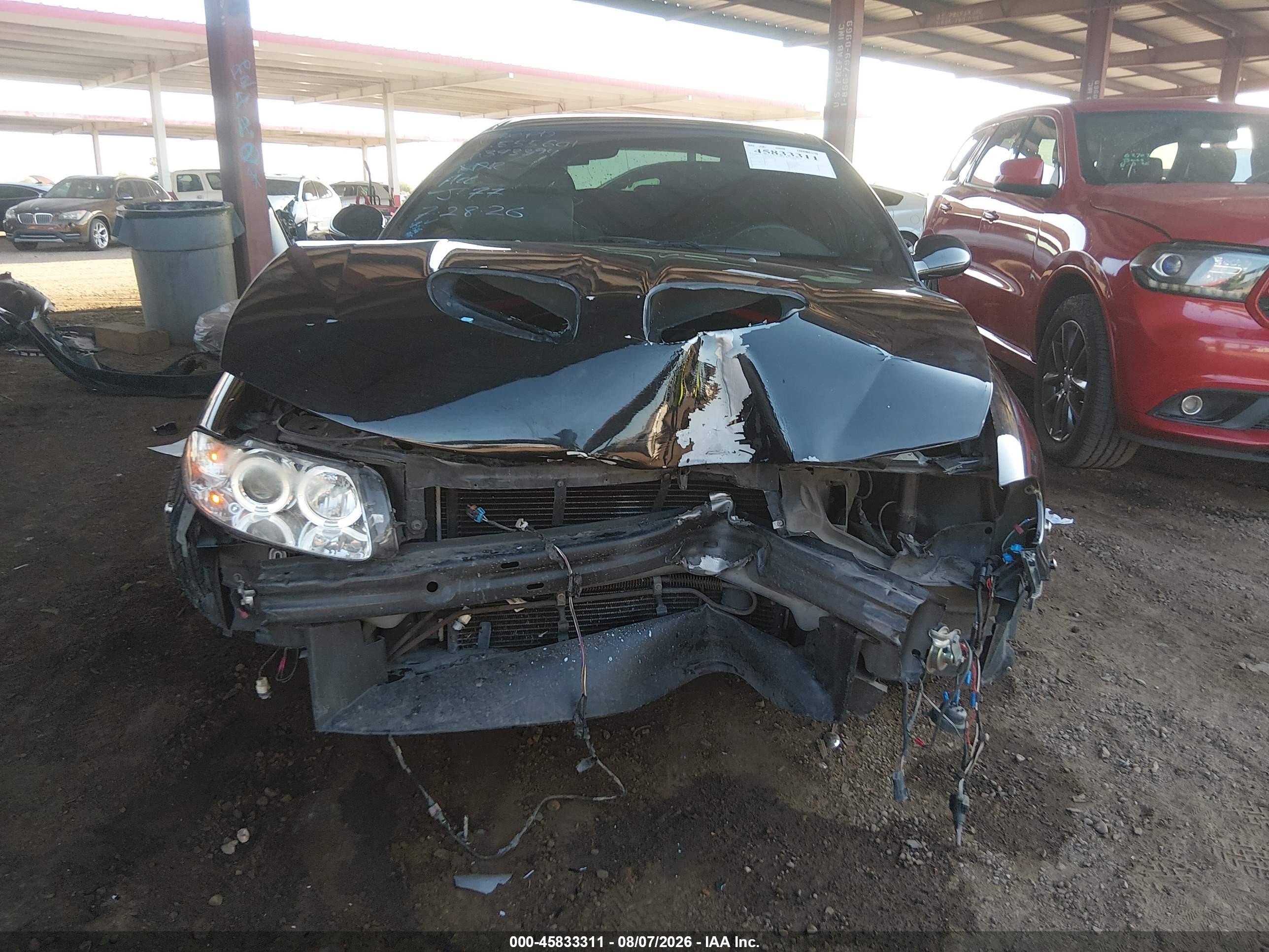 2006 Pontiac GTO VIN 6G2VX12U76L555601 IAAI salvage auction — Front End, Wait Title, sold $2,700 on 2026-09-21 (photo 6)
