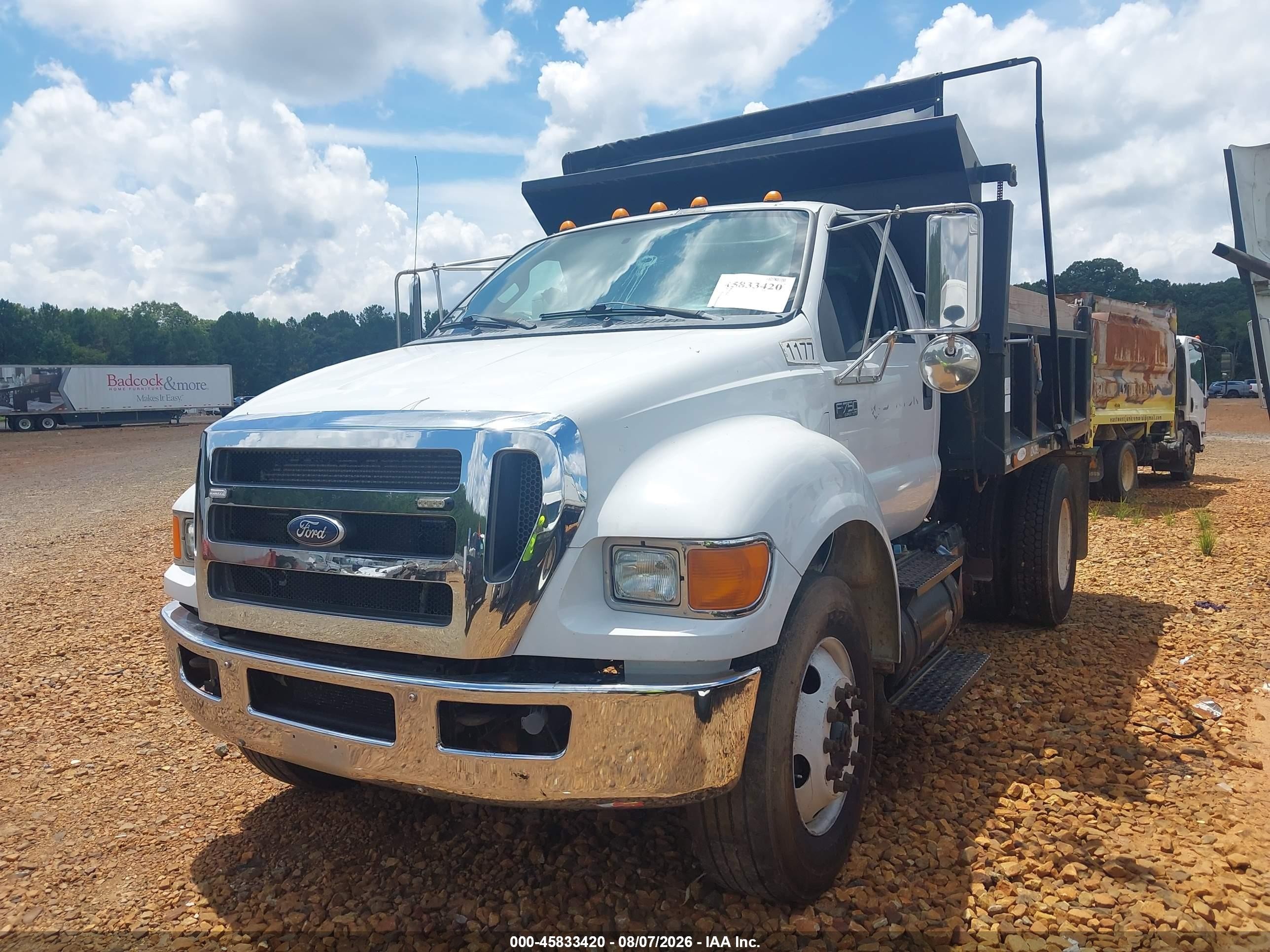 2011 Ford F-750 VIN 3FRNF7FA4BV556208 IAAI salvage auction — Normal Wear, Wait Title, sold $5,500 on 2026-09-17 (photo 2)