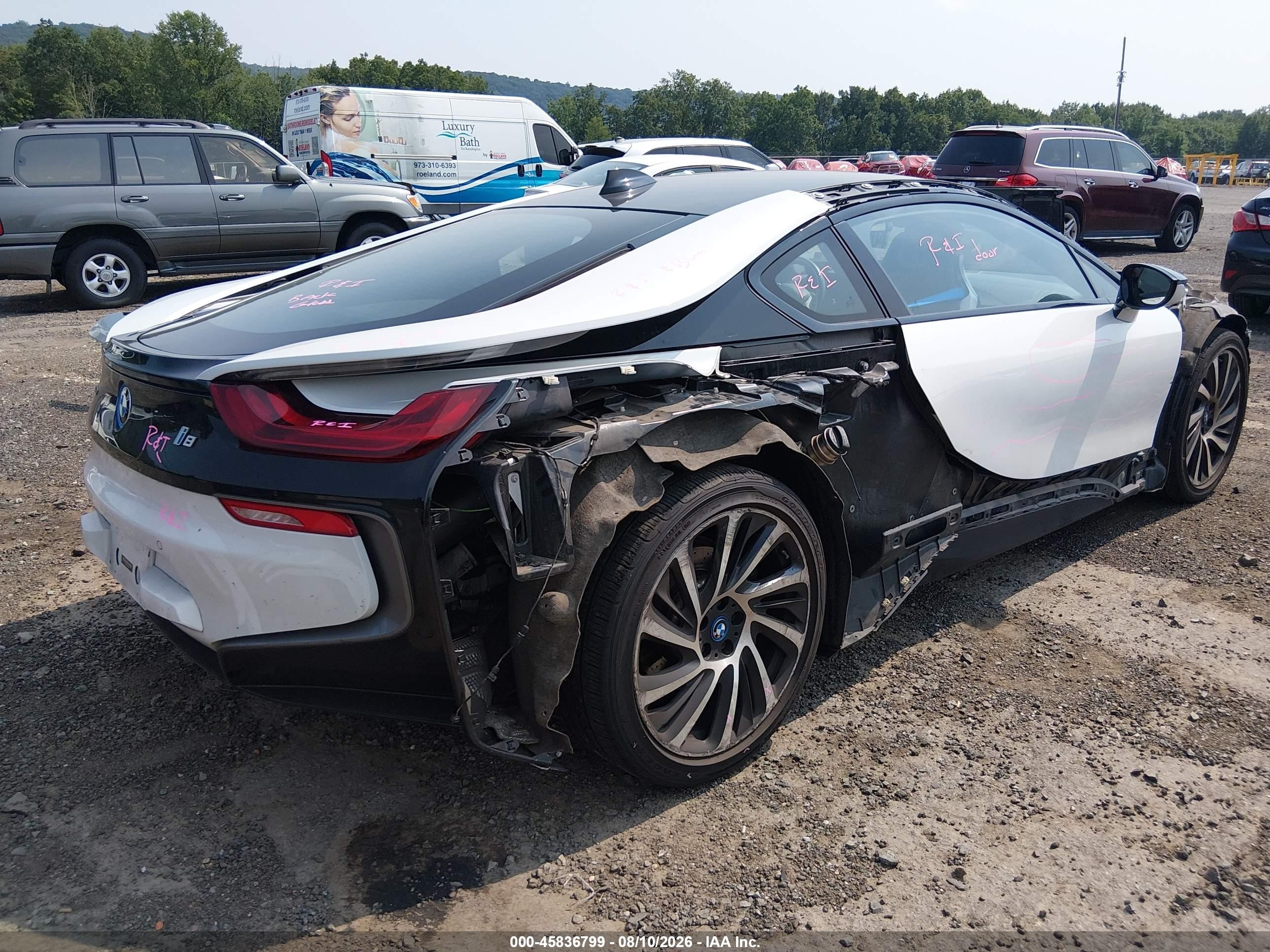 2015 BMW I8 VIN WBY2Z2C55FV674222 IAAI salvage auction — Front End, Salvage (New Jersey), sold $21,500 on 2026-09-04 (photo 4)