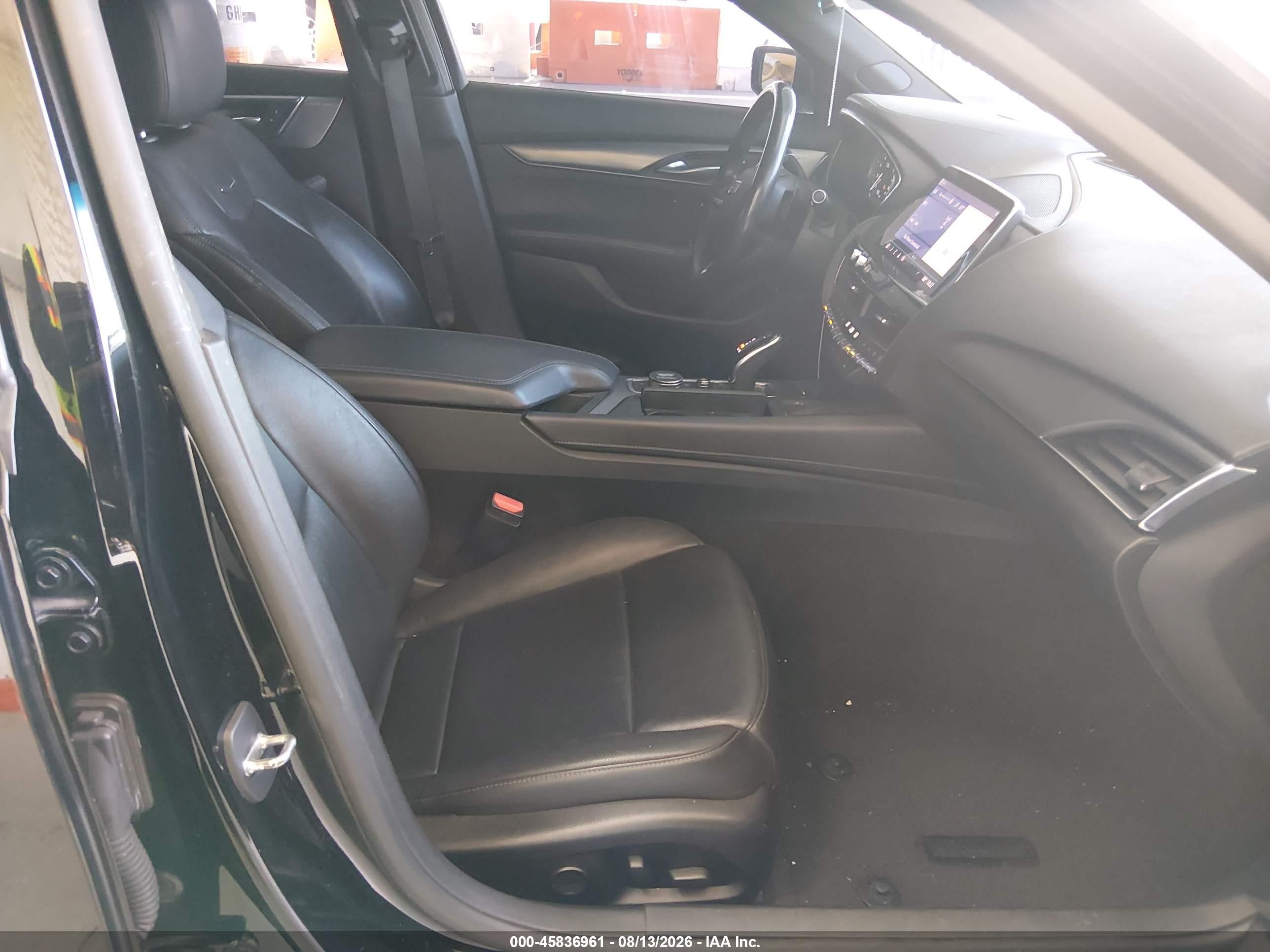 2020 Cadillac CT5 VIN 1G6DN5RK3L0136540 IAAI salvage auction — Side, Rebuildable (Florida), sold $8,300 on 2026-09-12 (photo 5)