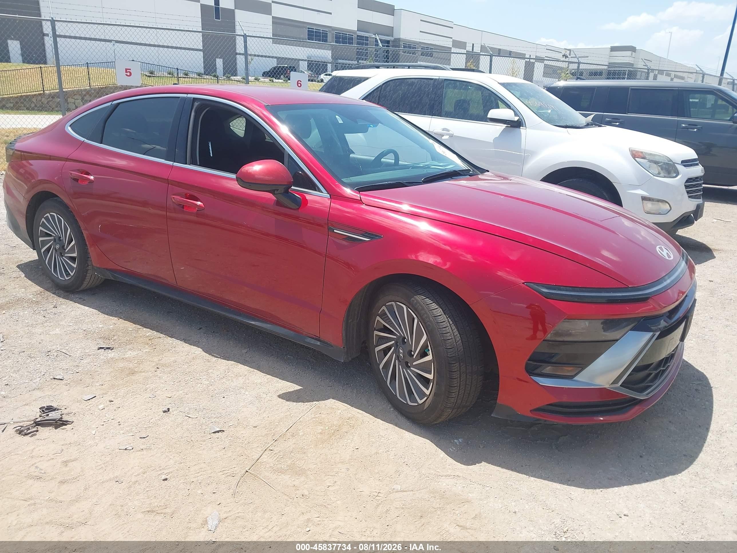 2024 Hyundai Sonata Hybrid VIN KMHL34JJ5RA087500 — IAAI salvage auction photo