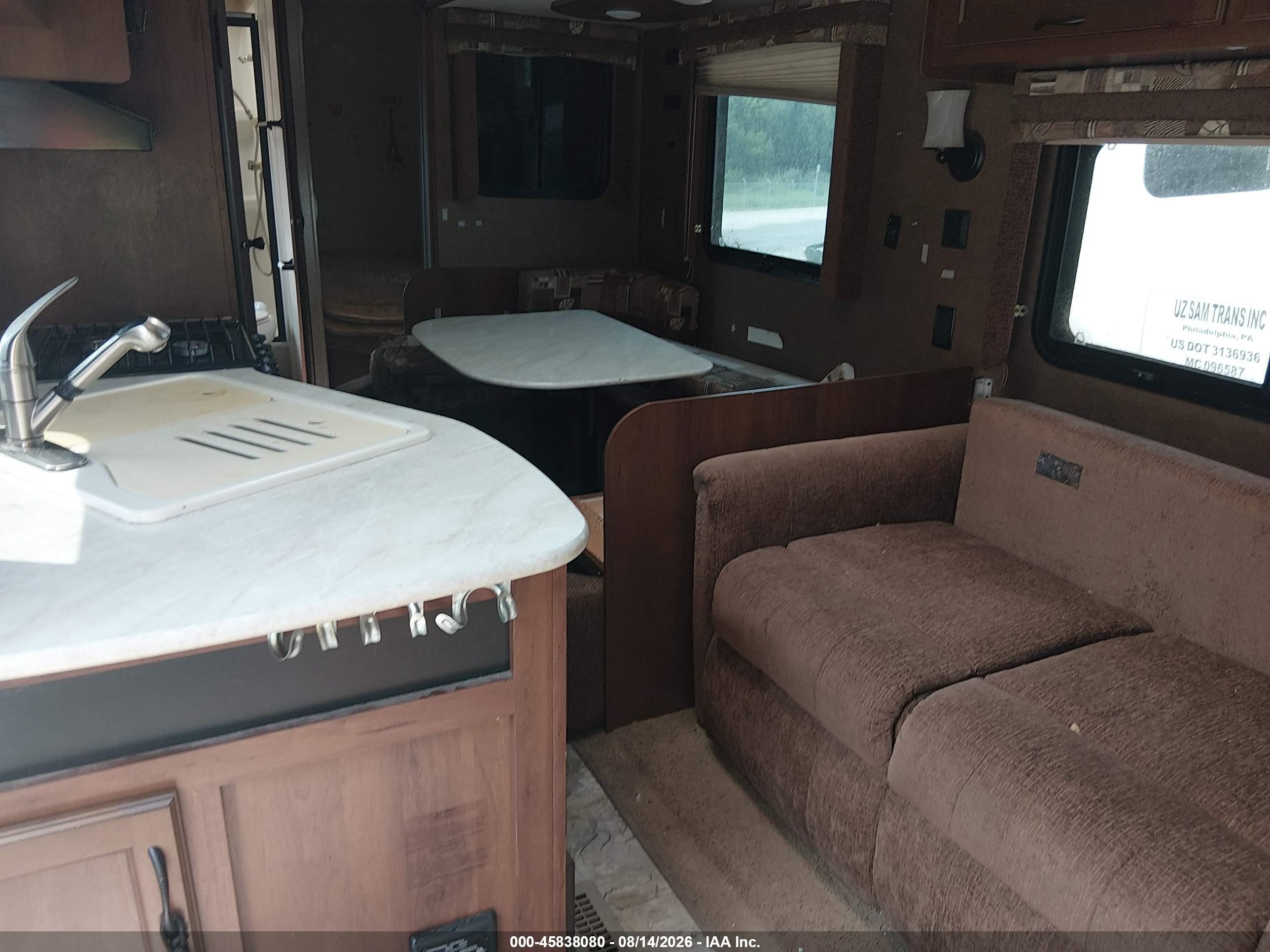 2015 Jayco Jayfl184bh VIN 1UJBJ0BR5F1TC0480 IAAI salvage auction — Front End, Salvage - Greater Than 75% (Maryland), sold $100 on 2026-09-14 (photo 5)