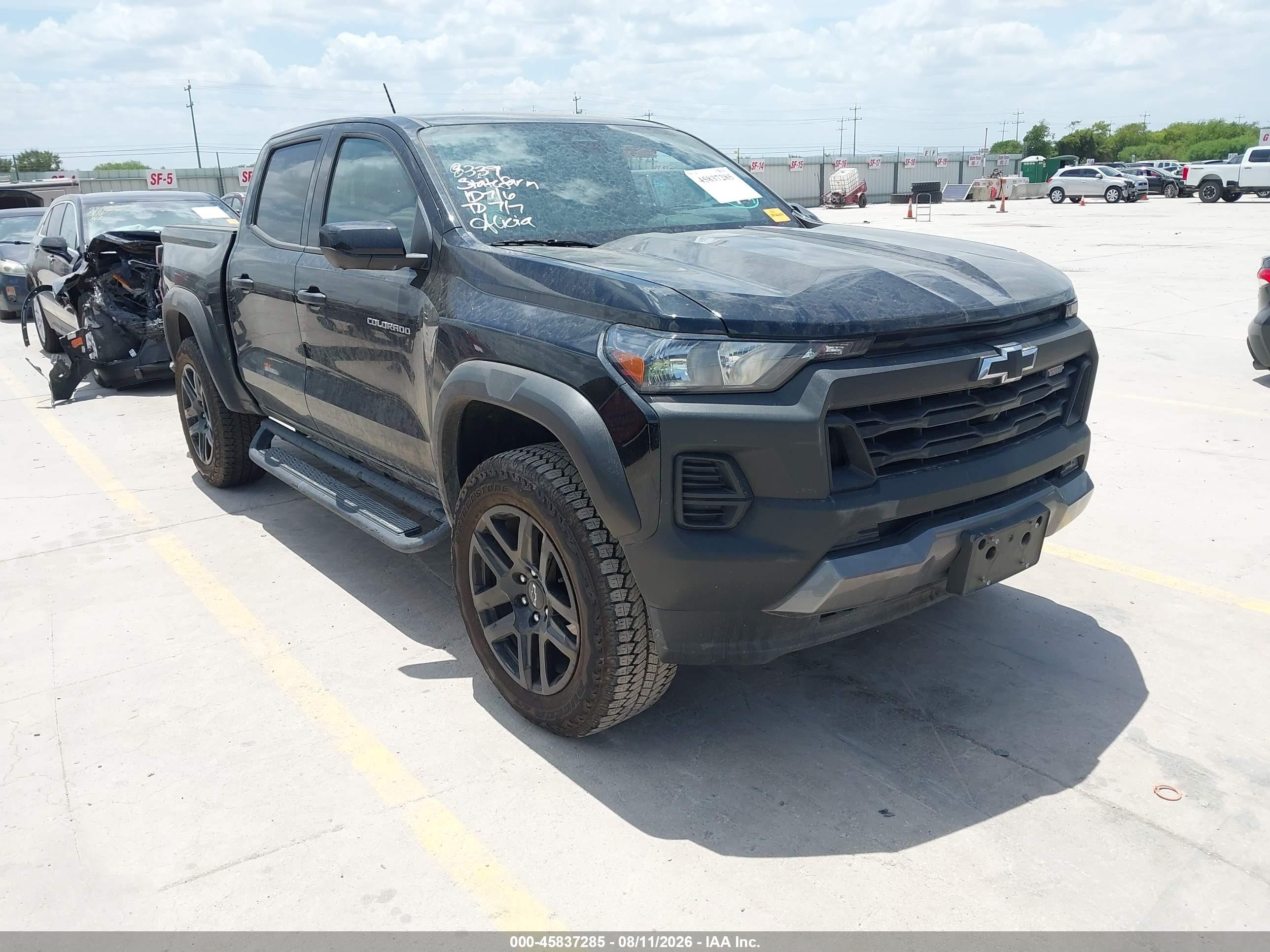2024 Chevrolet Colorado VIN 1GCPTEEKXR1303520 — IAAI salvage auction photo