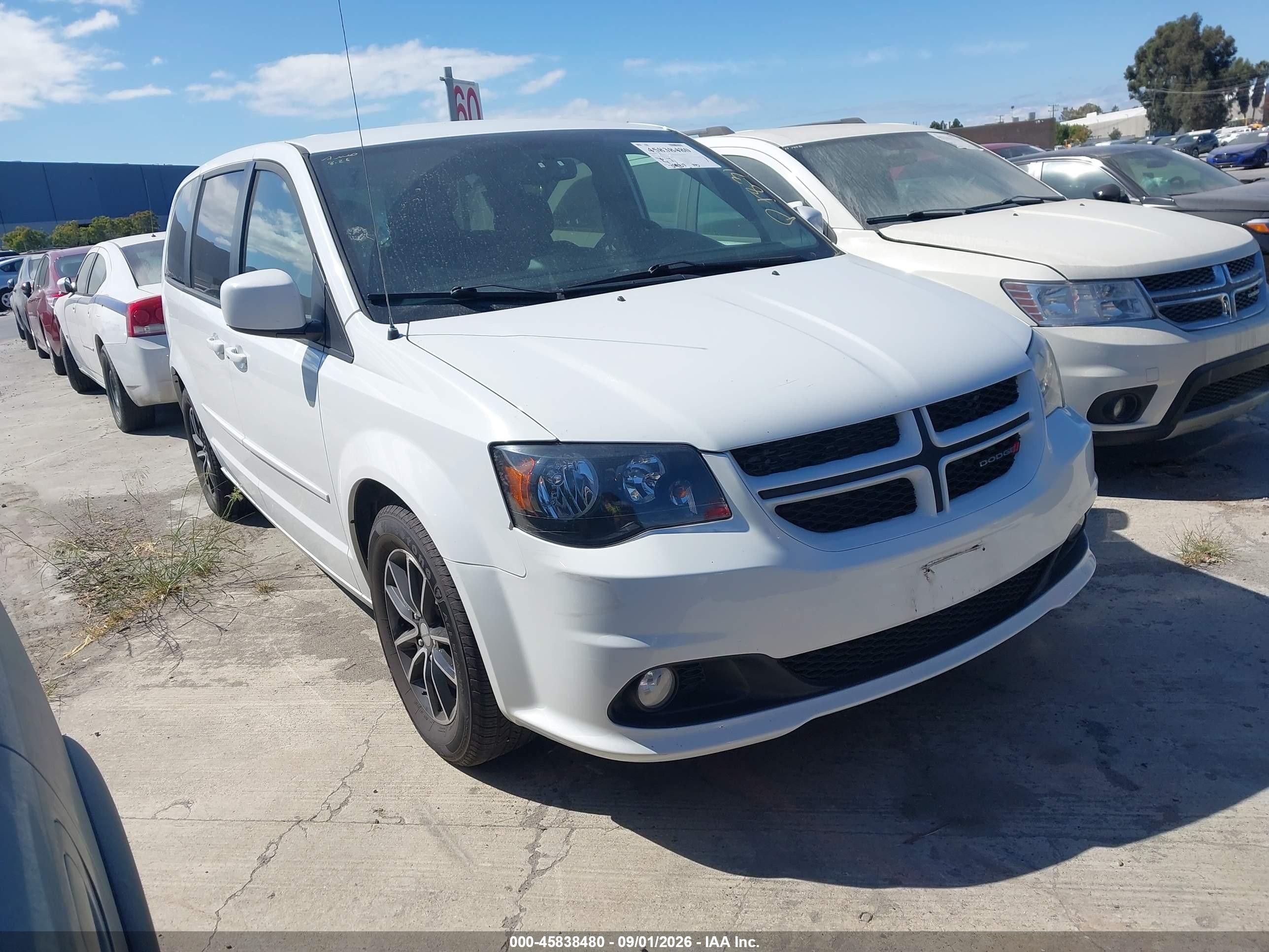 2015 Dodge Grand Caravan VIN 2C4RDGEG9FR530962 — IAAI salvage auction photo