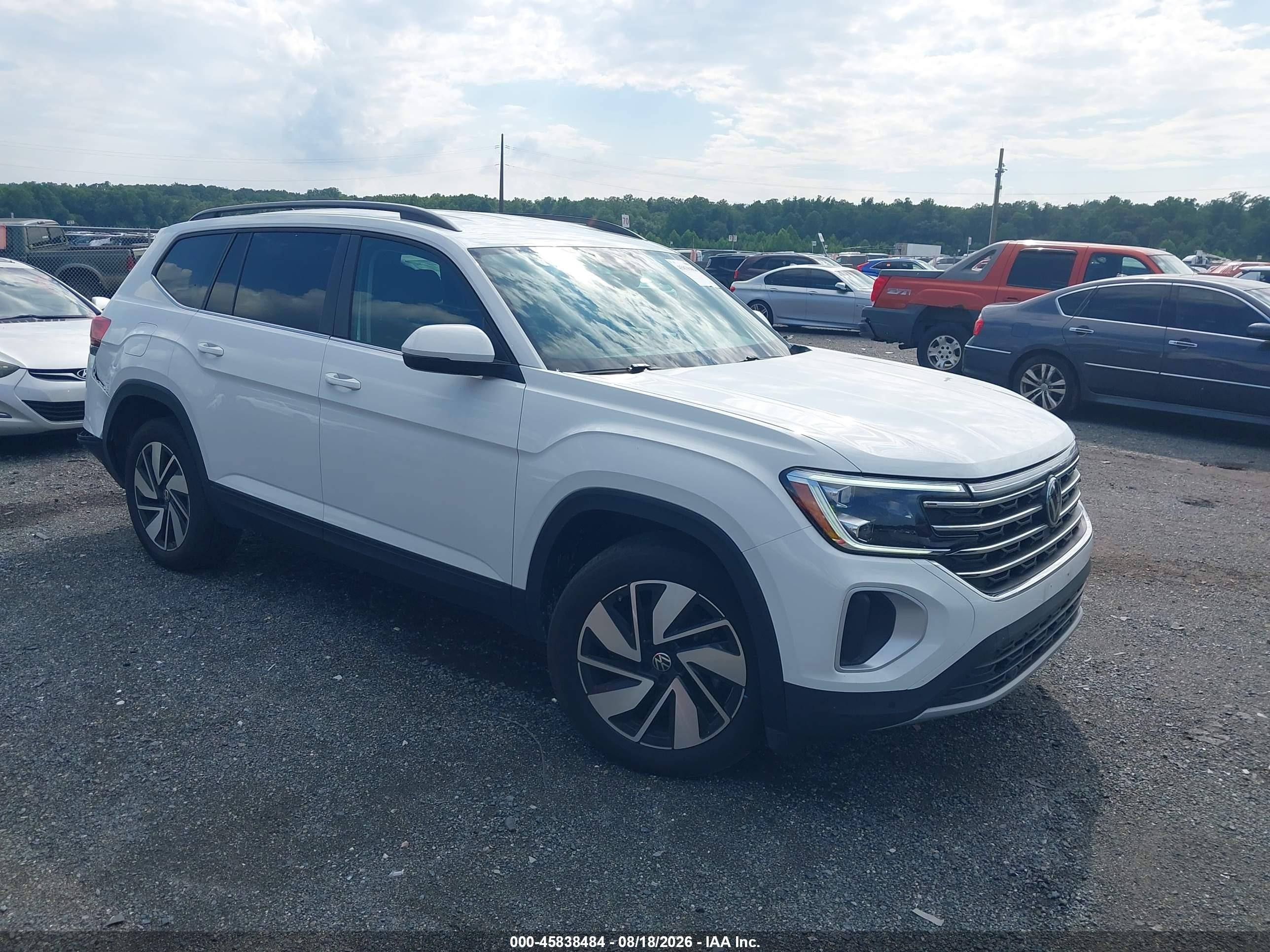 2025 Volkswagen Atlas VIN 1V2HR2CA8SC504885 — IAAI salvage auction photo