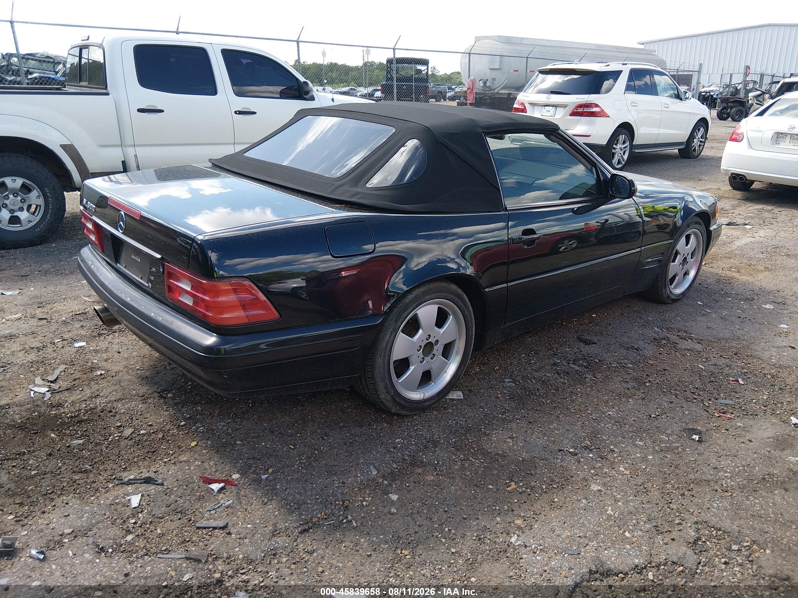 1999 Mercedes-benz Sl-klasse VIN WDBFA68F5XF178544 IAAI salvage auction — Side, Salvage (Mississippi), sold $4,850 on 2026-08-31 (photo 4)