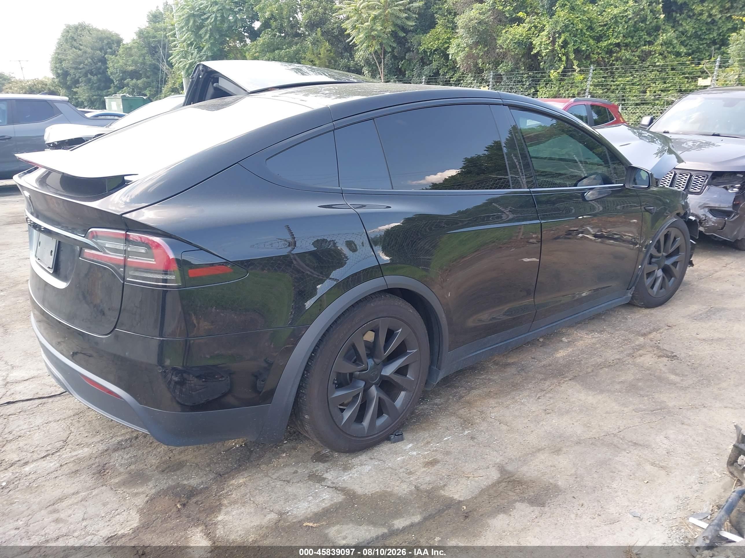 2023 Tesla Model X VIN 7SAXCBE57PF375761 IAAI salvage auction — Front End, Salvage (North Carolina), sold $17,100 on 2026-09-11 (photo 4)