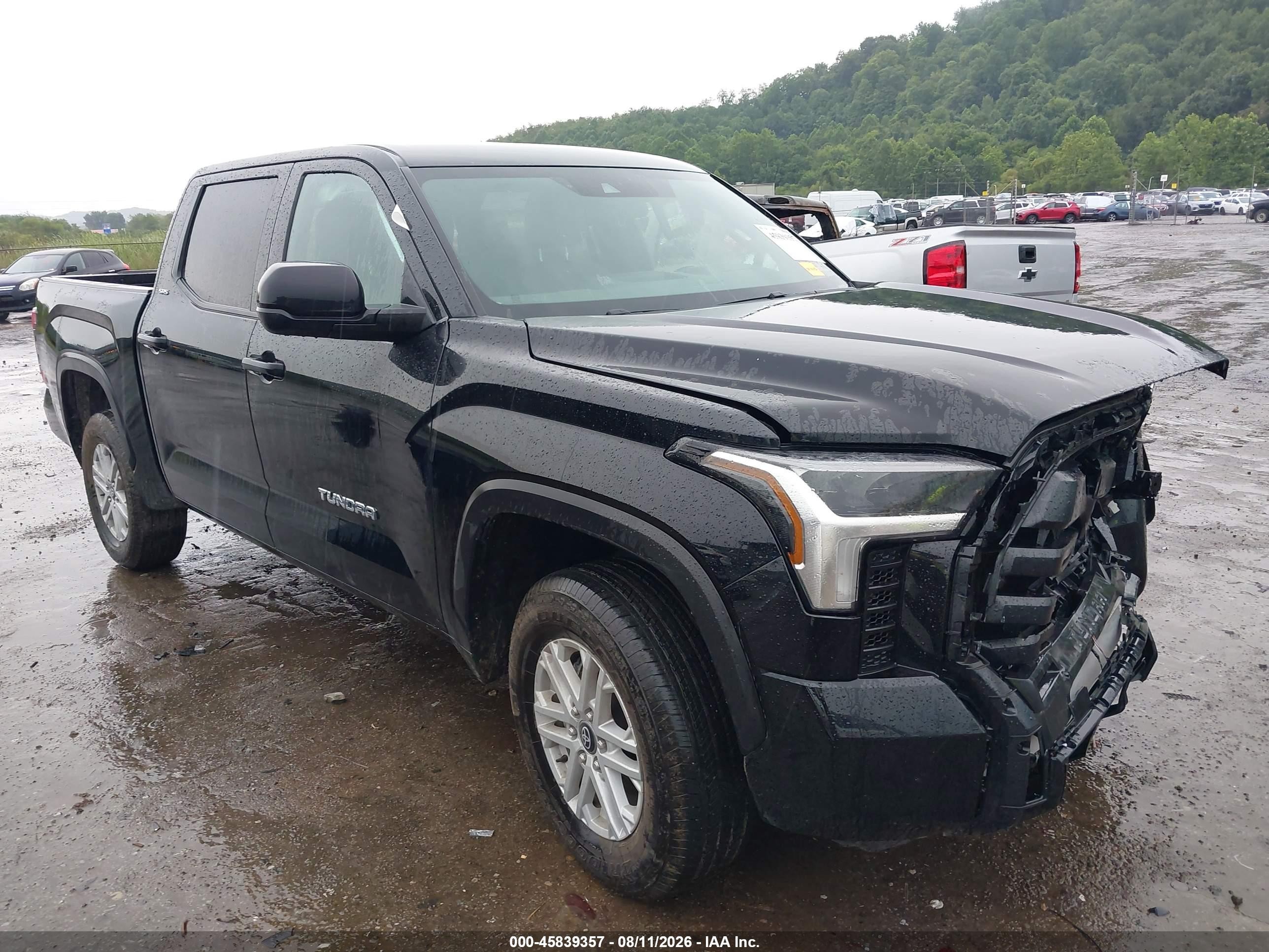 2025 Toyota Tundra VIN 5TFLA5DB2SX286088 — IAAI salvage auction photo