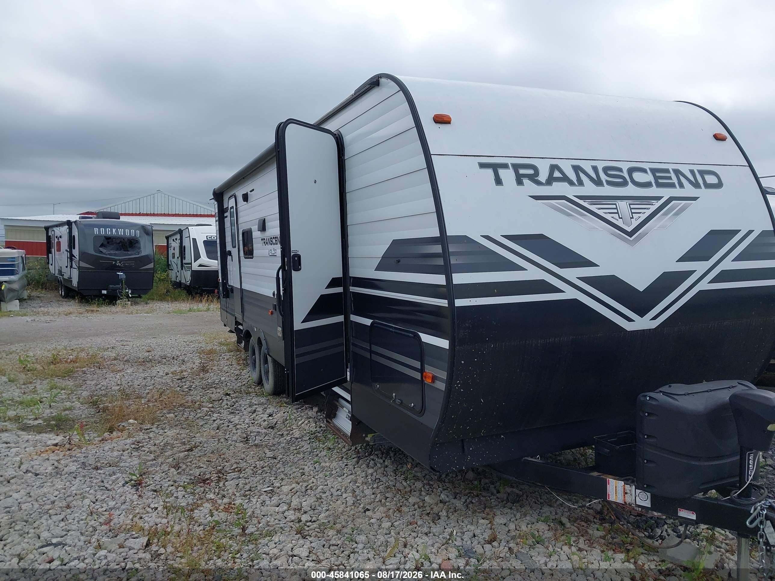 2020 Grand Design Transcend VIN 573TT3327L8807794 — IAAI salvage auction photo