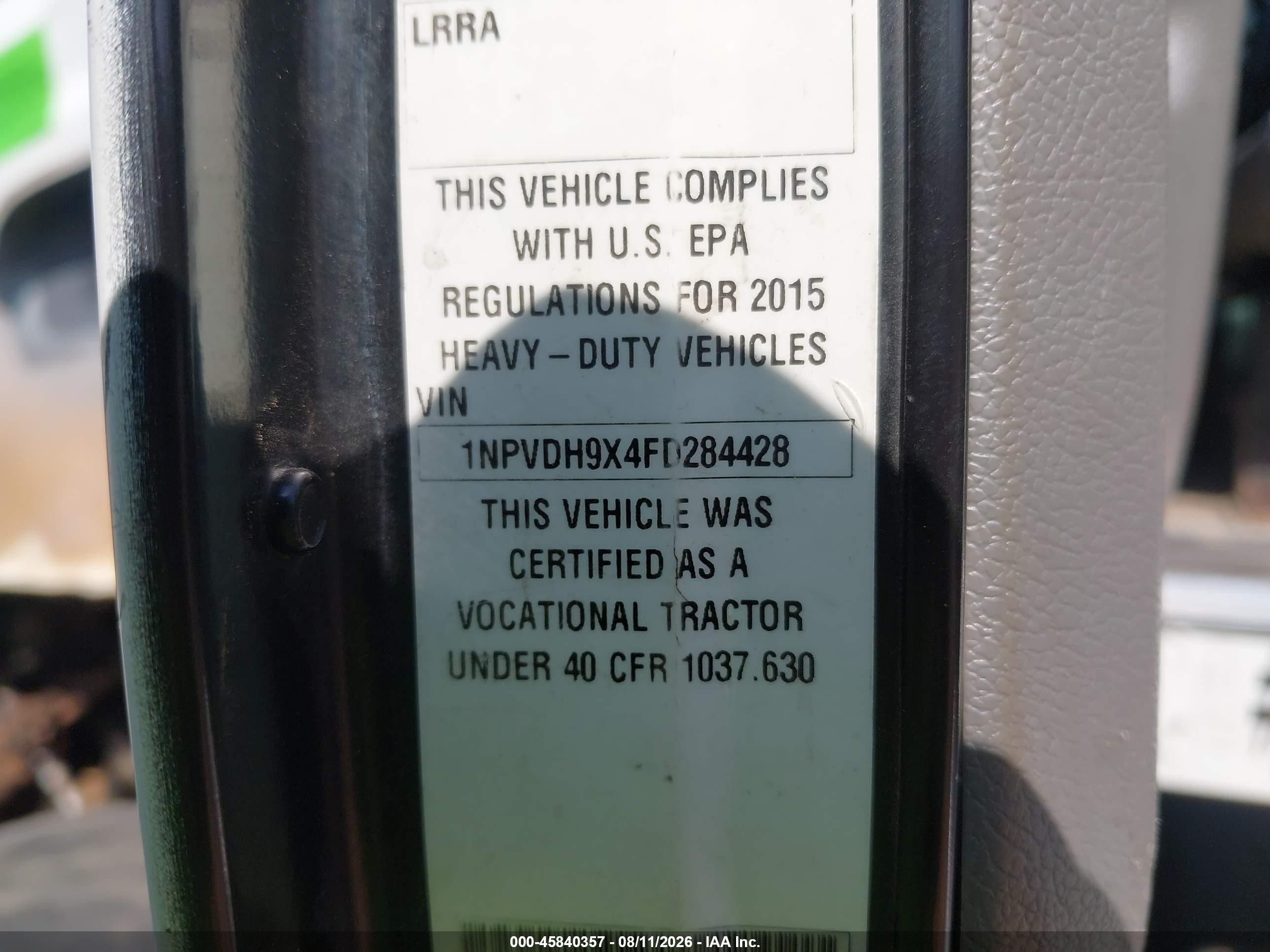 2015 Peterbilt 384 VIN 1NPVDH9X4FD284428 IAAI salvage auction — Side, Salvage (California), sold $17,500 on 2026-09-16 (photo 8)