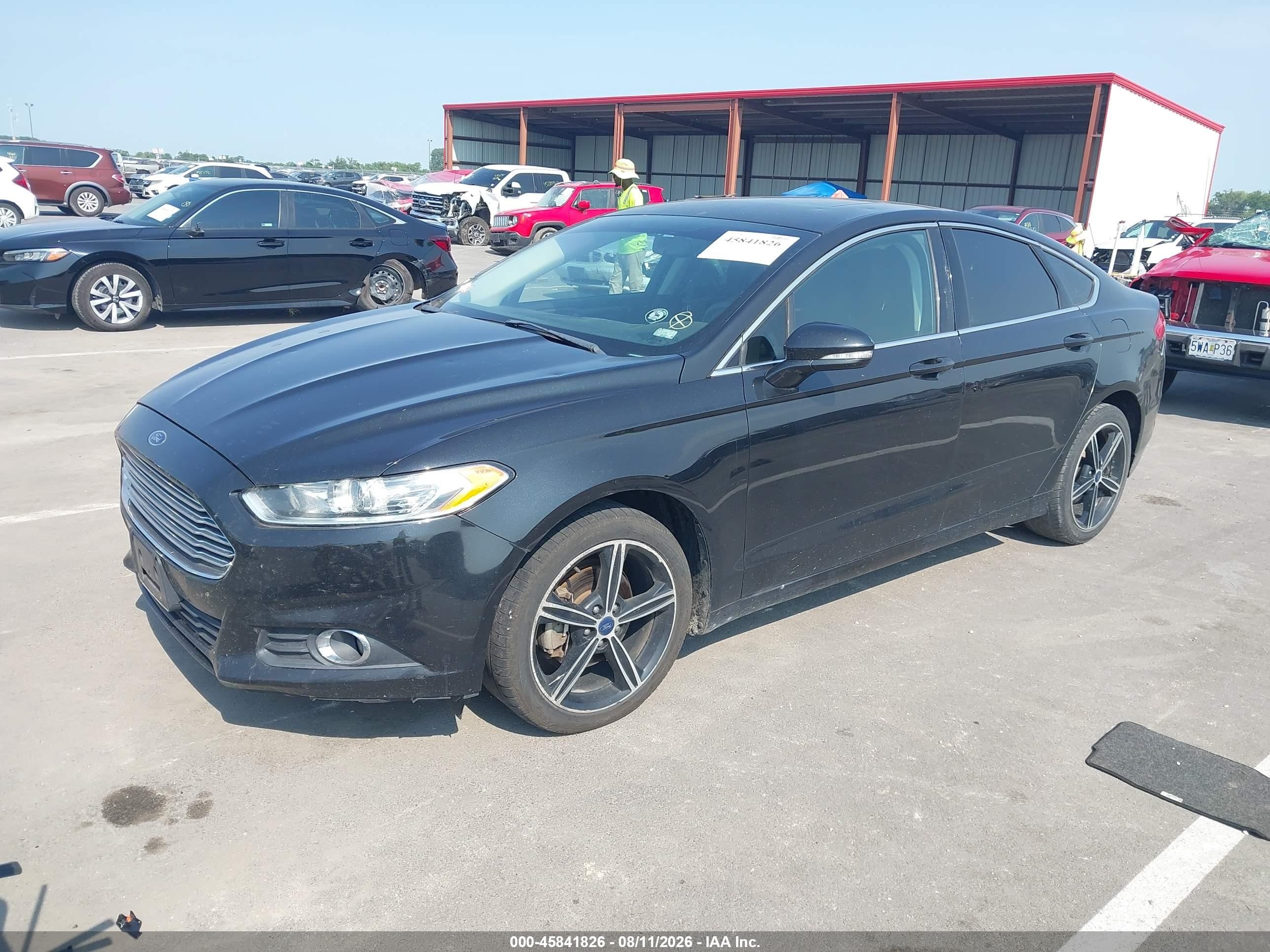 2014 Ford Fusion VIN 3FA6P0H9XER268561 IAAI salvage auction — Side, Clear (Missouri), sold $800 on 2026-10-07 (photo 2)