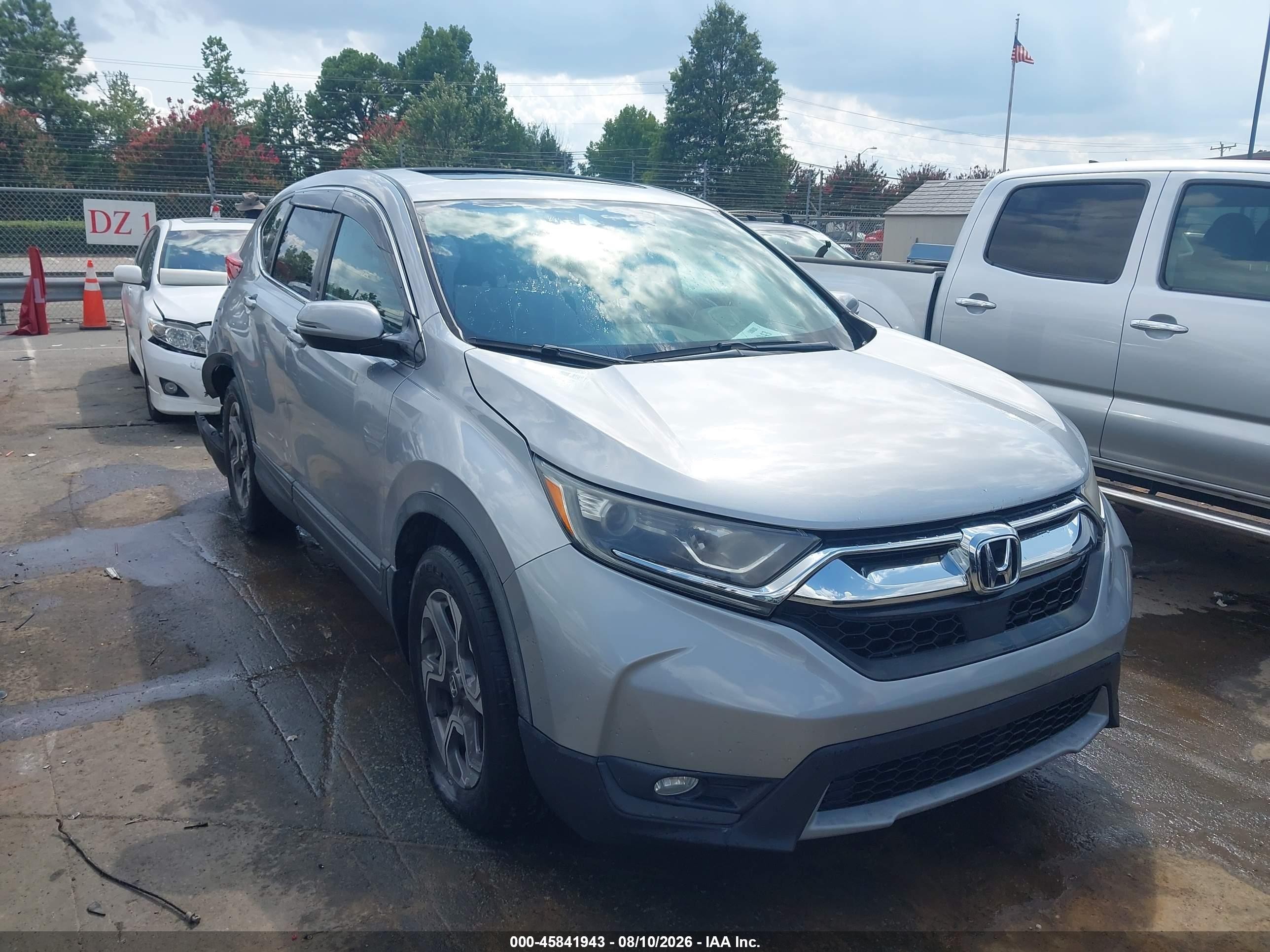 2018 Honda CR-V VIN 7FARW1H85JE038319 — IAAI salvage auction photo