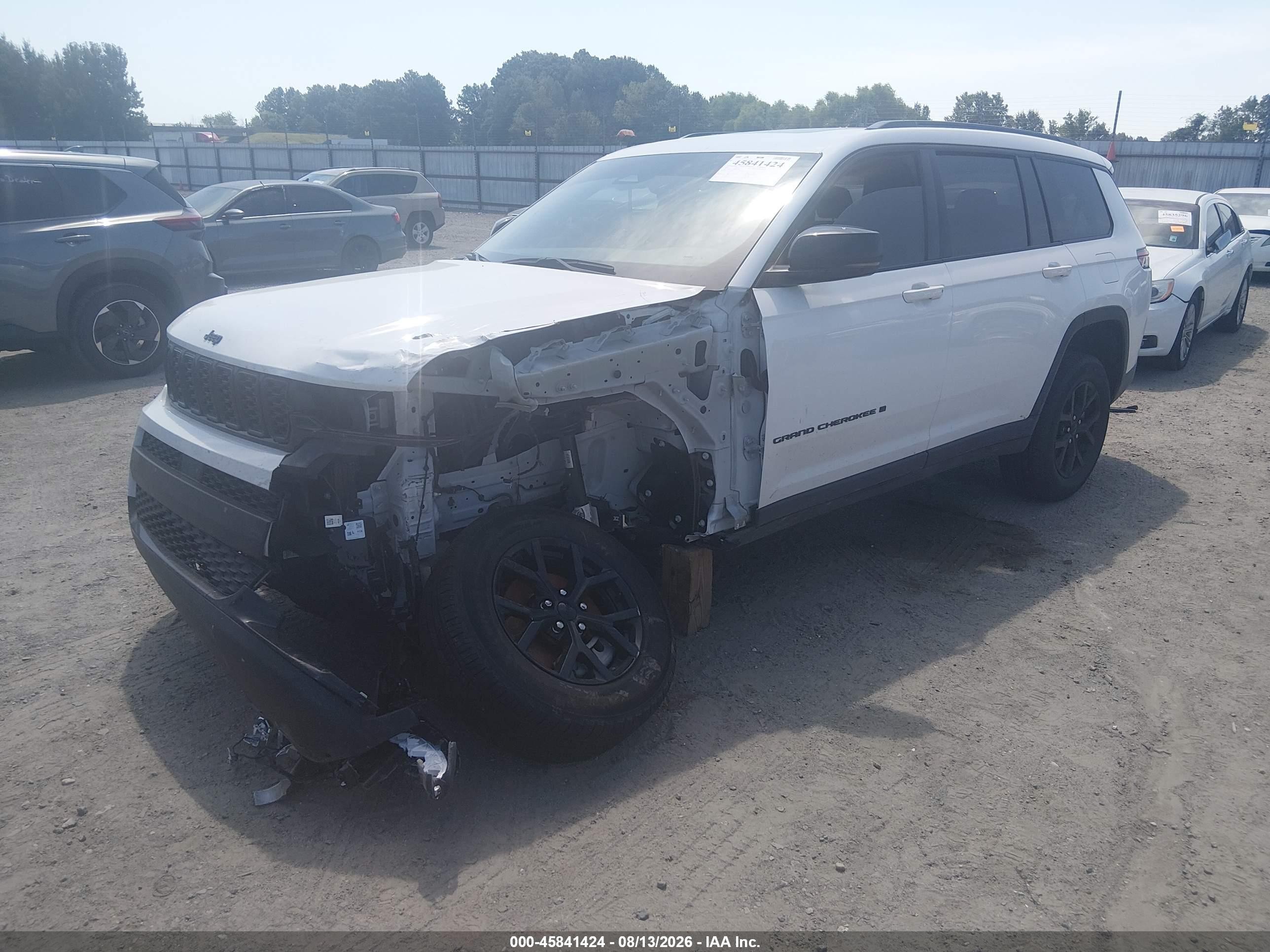 2025 Jeep Grand Cherokee L VIN 1C4RJKAG2S8669726 IAAI salvage auction — Unknown, Clear (Arkansas), sold $13,400 on 2026-09-10 (photo 2)