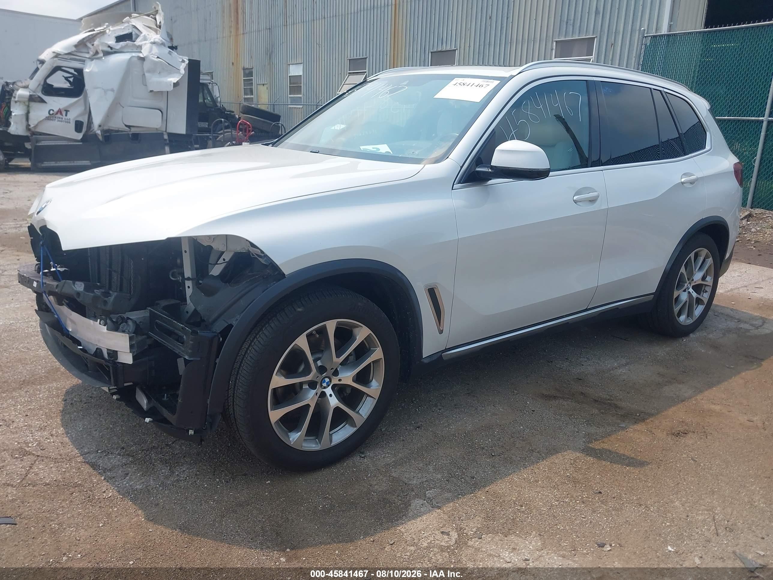 2020 BMW X5 VIN 5UXCR6C08L9B92979 IAAI salvage auction — Front End, Salvage (Indiana), sold $17,900 on 2026-09-10 (photo 2)