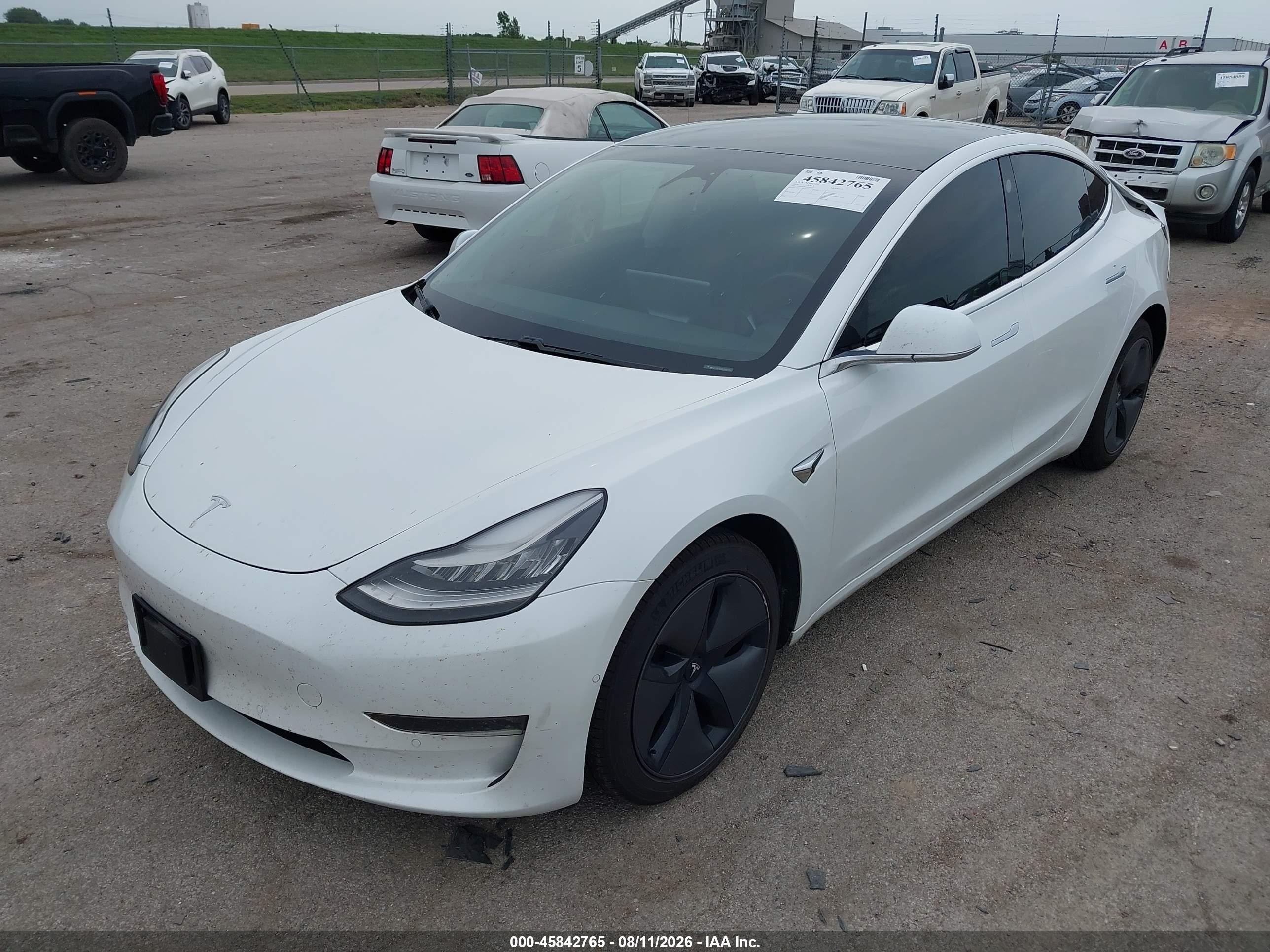 2020 Tesla Model 3 VIN 5YJ3E1EB0LF637152 IAAI salvage auction — Rear End, Salvage (Illinois), sold $8,200 on 2026-09-11 (photo 2)