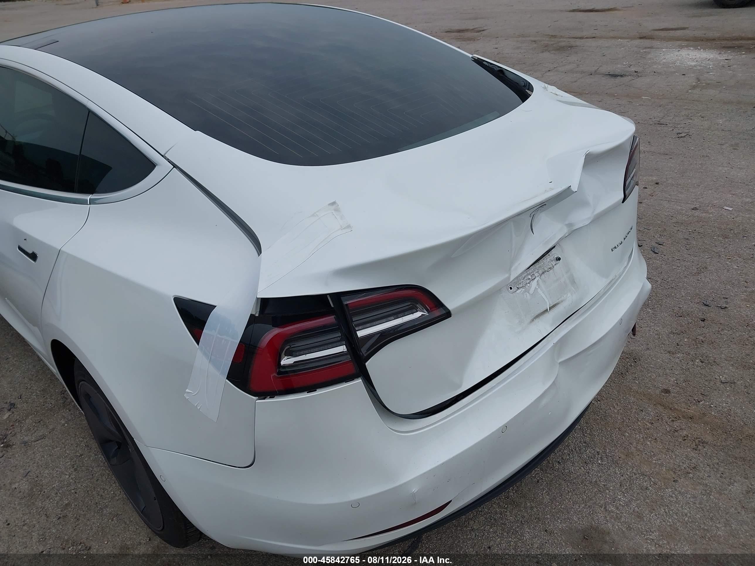 2020 Tesla Model 3 VIN 5YJ3E1EB0LF637152 IAAI salvage auction — Rear End, Salvage (Illinois), sold $8,200 on 2026-09-11 (photo 6)