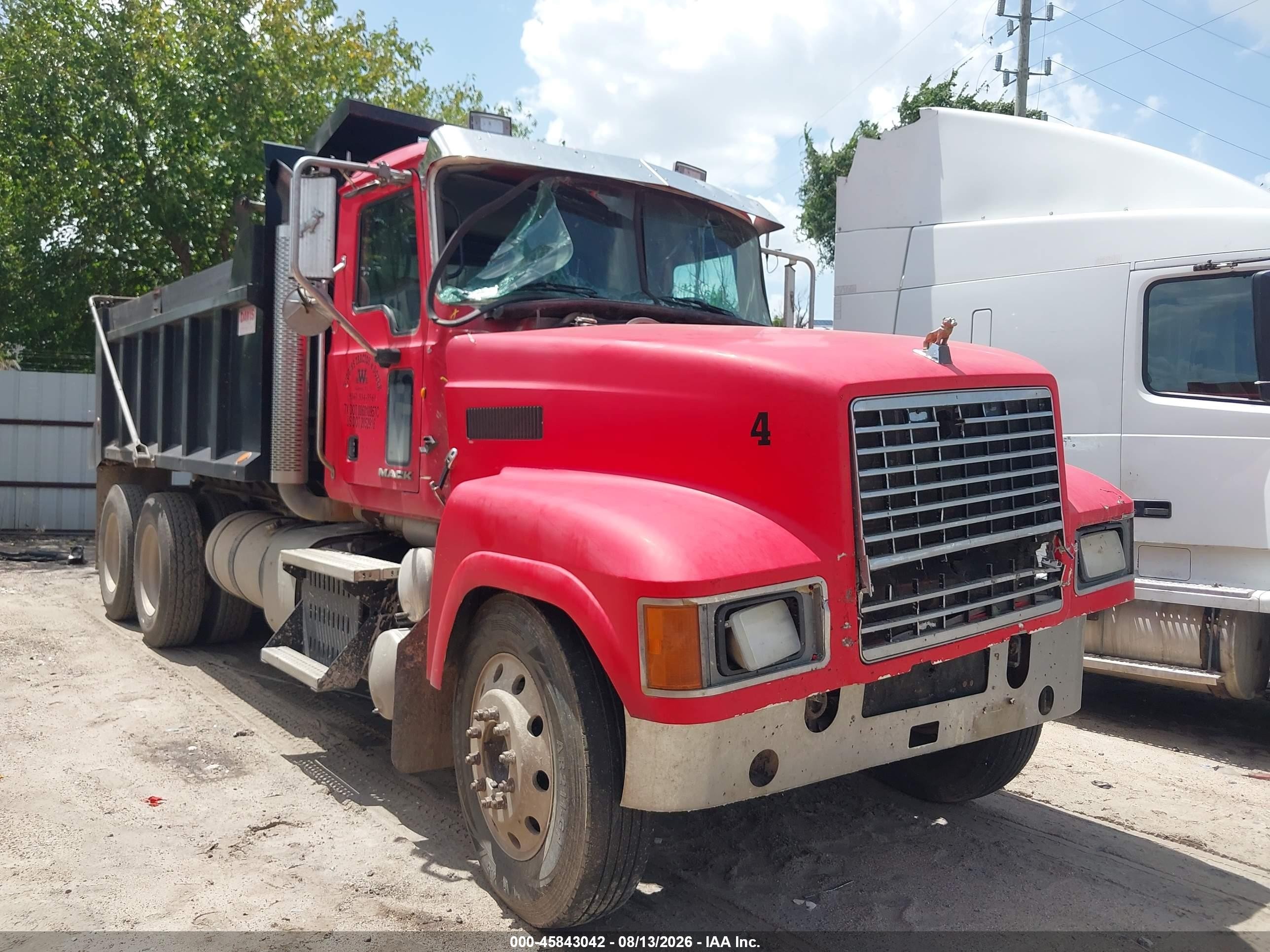 2012 Mack 600 Rd600 VIN 1M1AN09Y9CM009355 — IAAI salvage auction photo