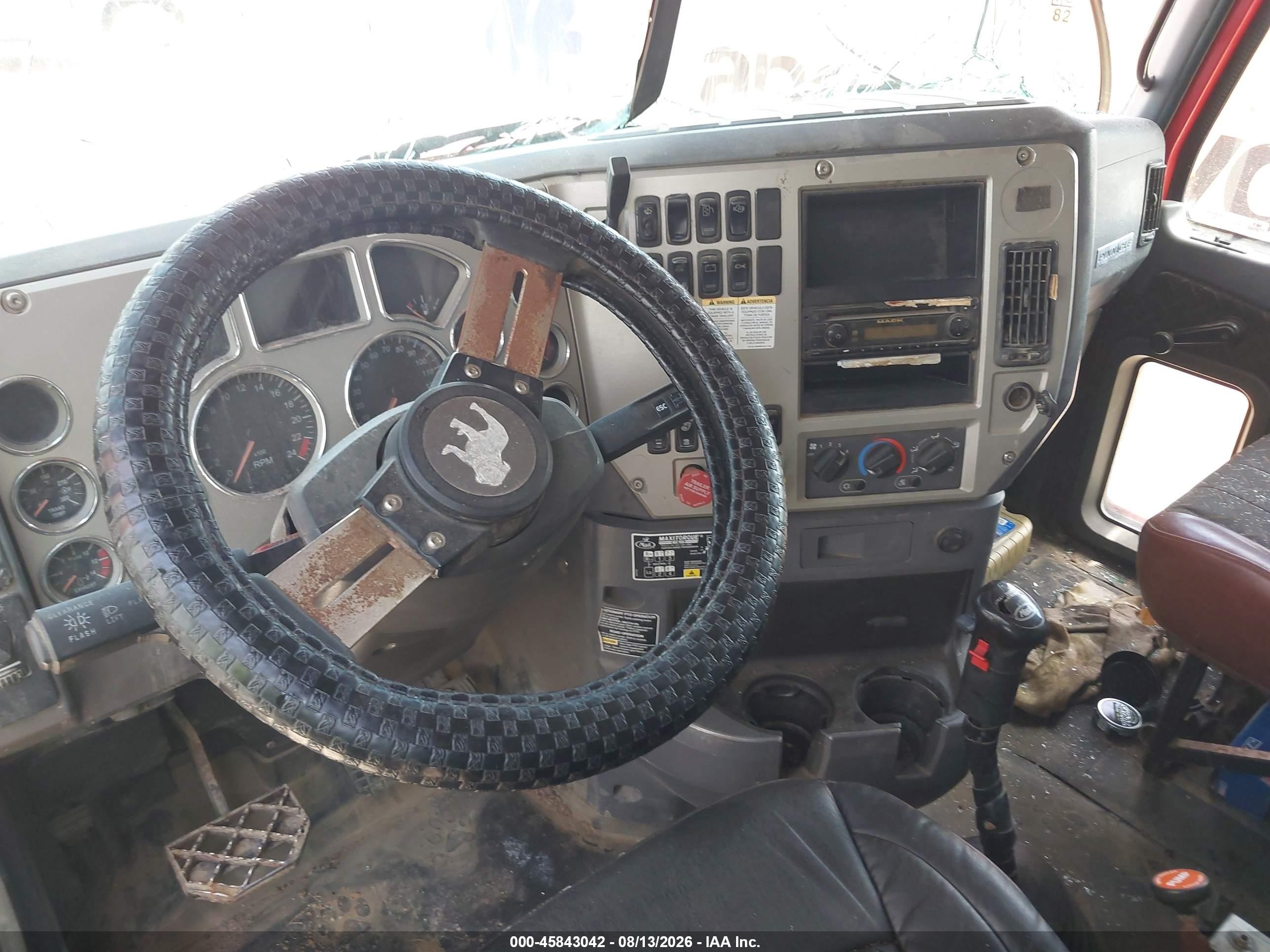 2012 Mack 600 Rd600 VIN 1M1AN09Y9CM009355 IAAI salvage auction — Front End, Original (Texas), sold $9,900 on 2026-09-09 (photo 7)