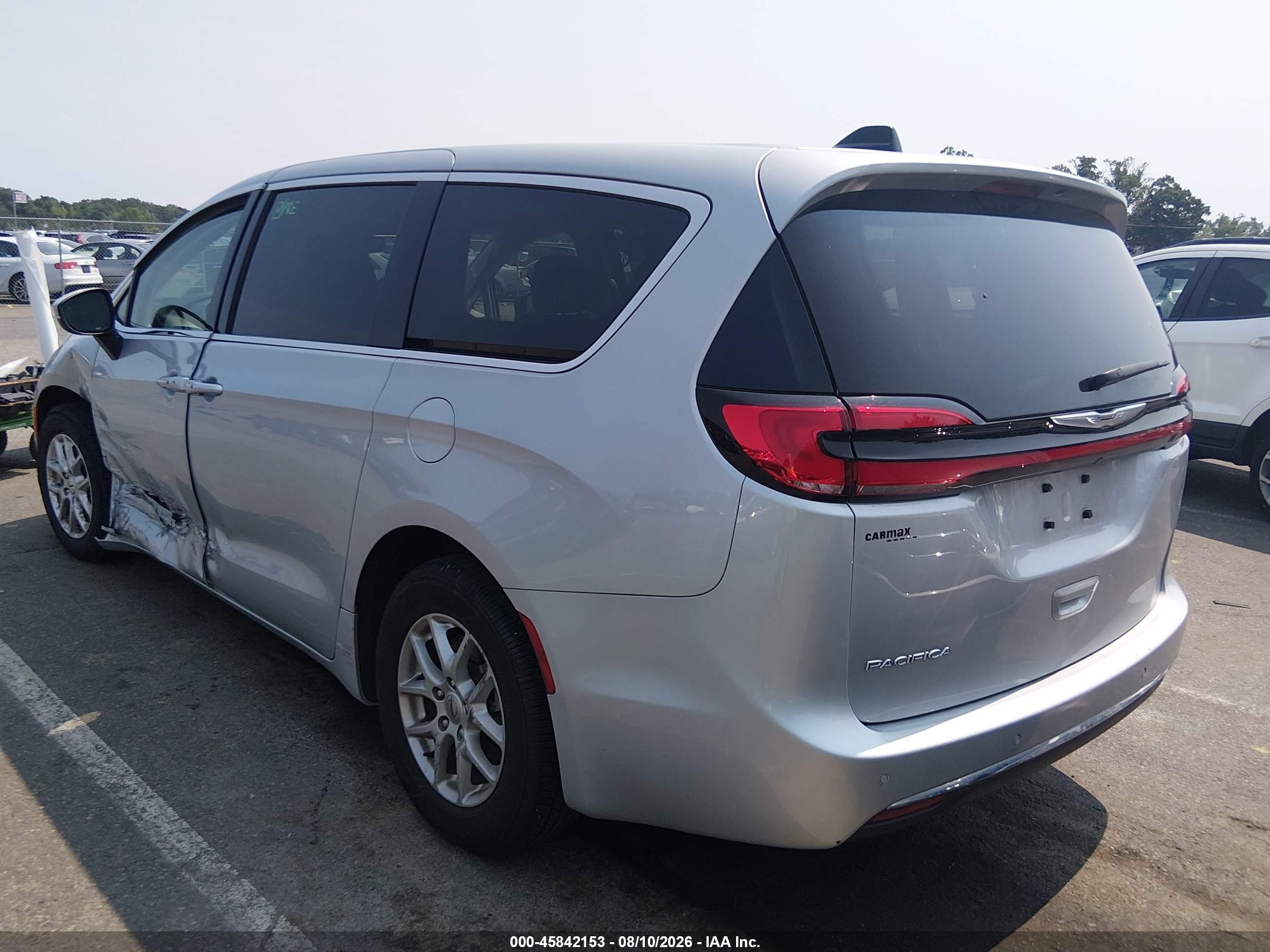 2023 Chrysler Pacifica VIN 2C4RC1BG4PR506929 IAAI salvage auction — Side, Salvage (New Jersey), sold $12,300 on 2026-09-10 (photo 3)