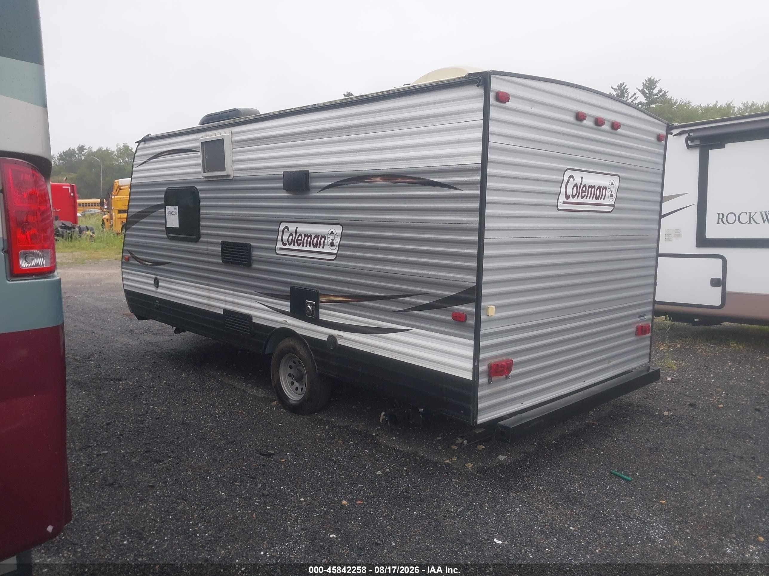 2017 Coleman 16fbs VIN 4YDT16F19HH931653 IAAI salvage auction — Storm Damage, Clear (Massachusetts), sold $1,650 on 2026-09-25 (photo 3)
