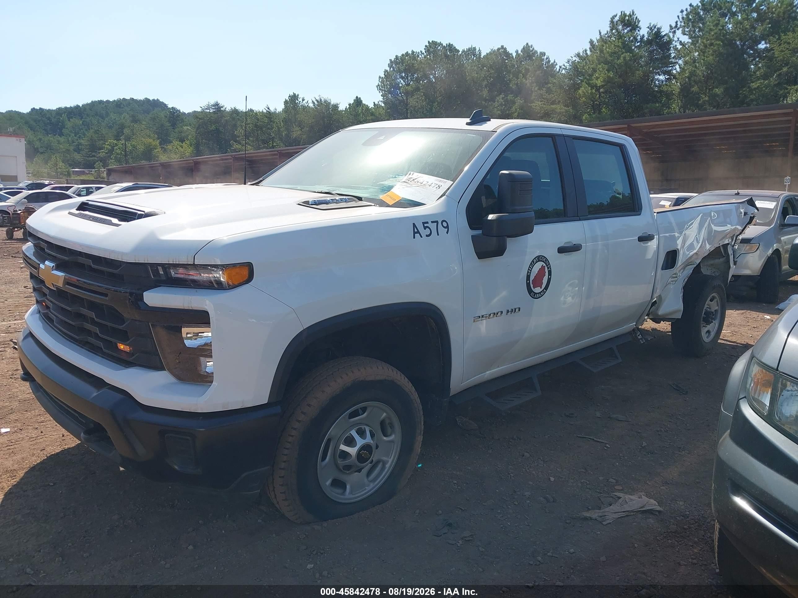 2025 Chevrolet Silverado VIN 1GC4KLE79SF202158 IAAI salvage auction — Side, Salvage (Alabama), sold $16,600 on 2026-09-09 (photo 2)