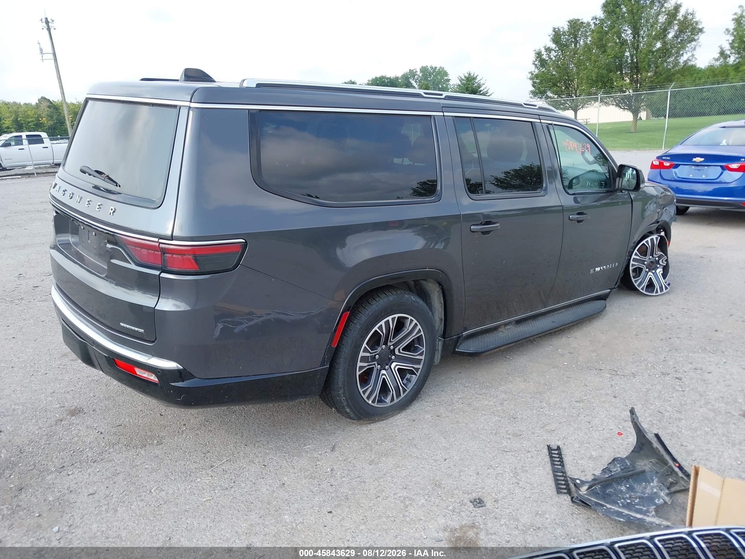 2024 Jeep Grand wagoneer VIN 1C4SJSBP7RS131505 IAAI salvage auction — Unknown, Enterprise Vehicles Clear Only (Michigan), sold $17,900 on 2026-08-18 (photo 4)