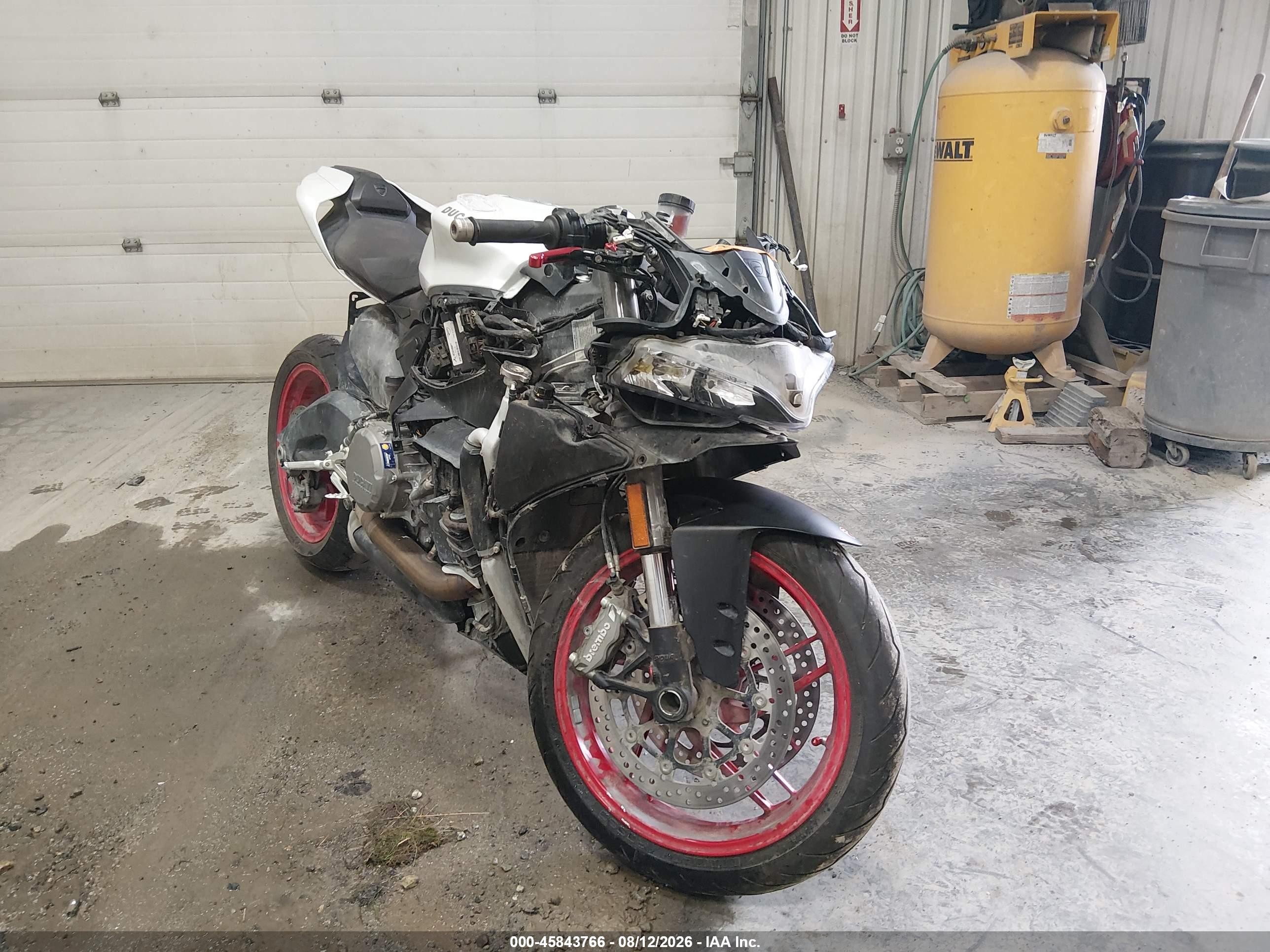 2018 Ducati Panigale VIN ZDM14B1W5JB007172 IAAI salvage auction — Front End, Bill Of Sale (Alaska), sold $1,200 on 2026-09-02 (photo 1)