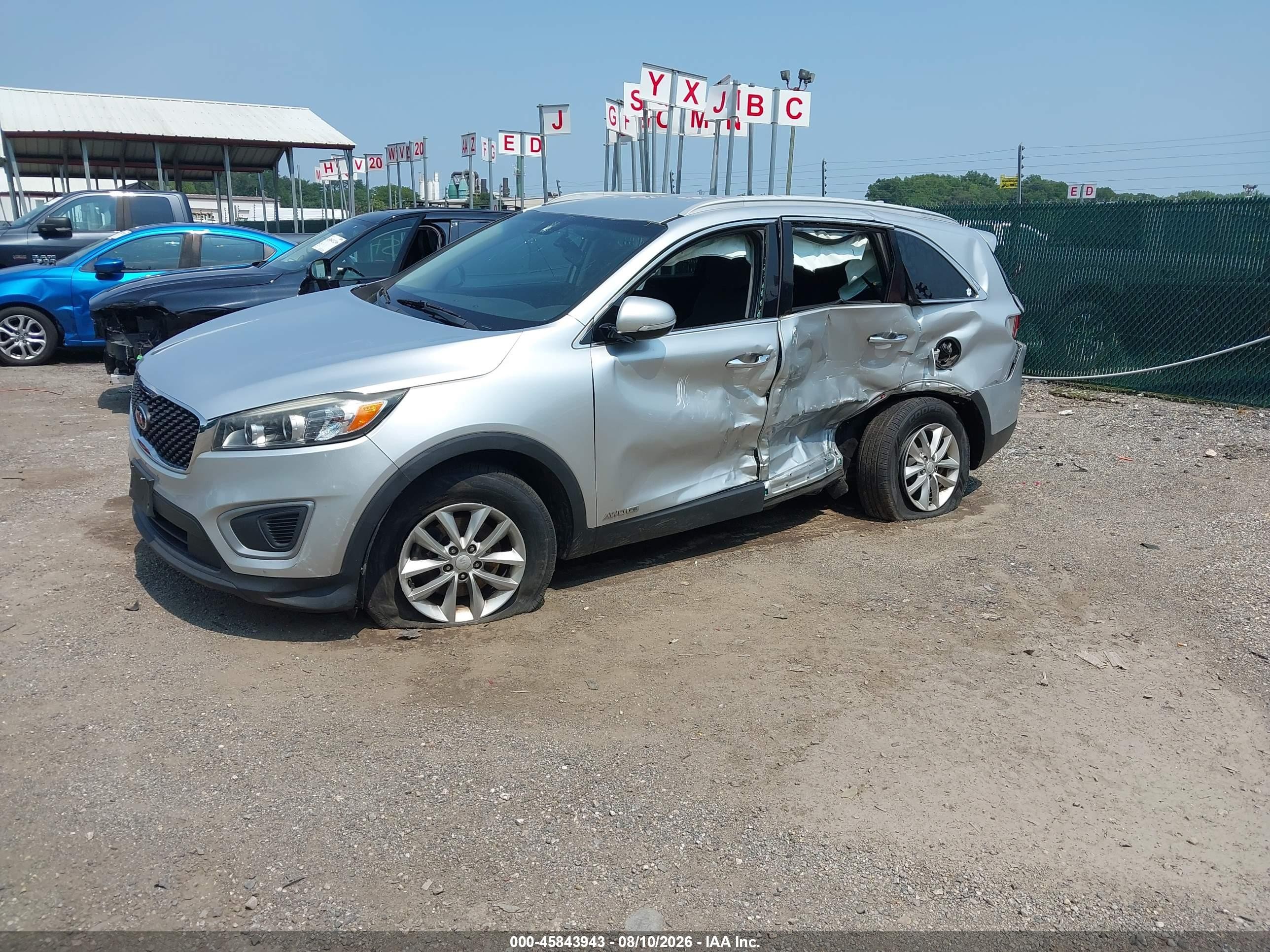 2017 Kia Sorento VIN 5XYPGDA58HG317834 IAAI salvage auction — Side, Salvage - Greater Than 75% (Maryland), sold $1,000 on 2026-09-12 (photo 2)