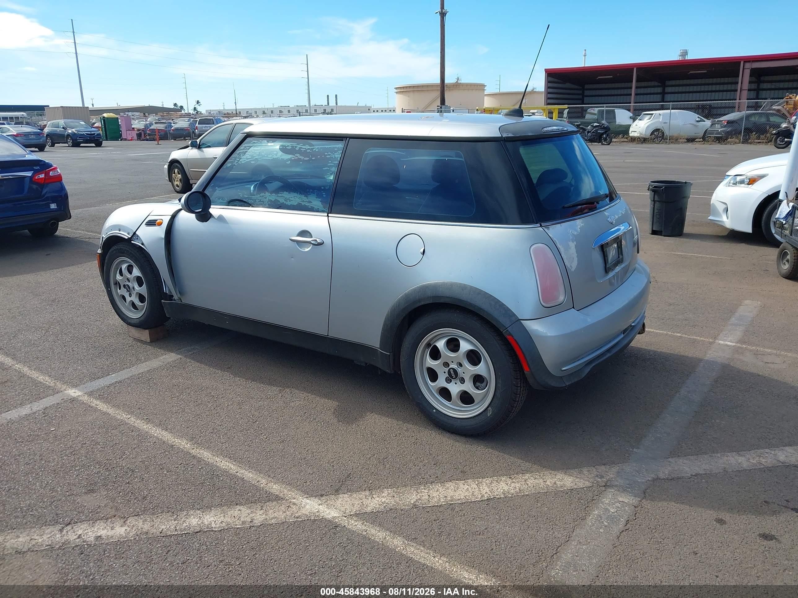 2005 Mini Cooper VIN WMWRC33545TJ71666 IAAI salvage auction — Side, Clear (Hawaii), sold $200 on 2026-10-14 (photo 3)