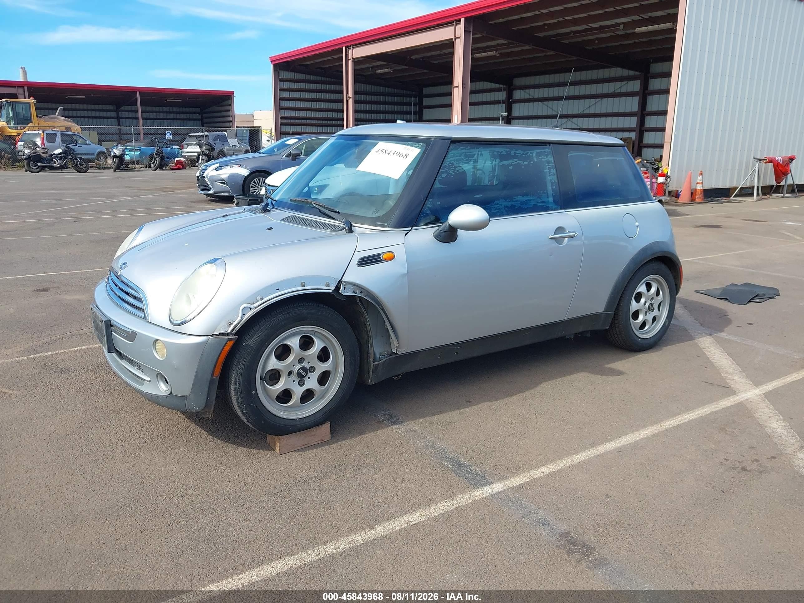 2005 Mini Cooper VIN WMWRC33545TJ71666 IAAI salvage auction — Side, Clear (Hawaii), sold $200 on 2026-10-14 (photo 6)