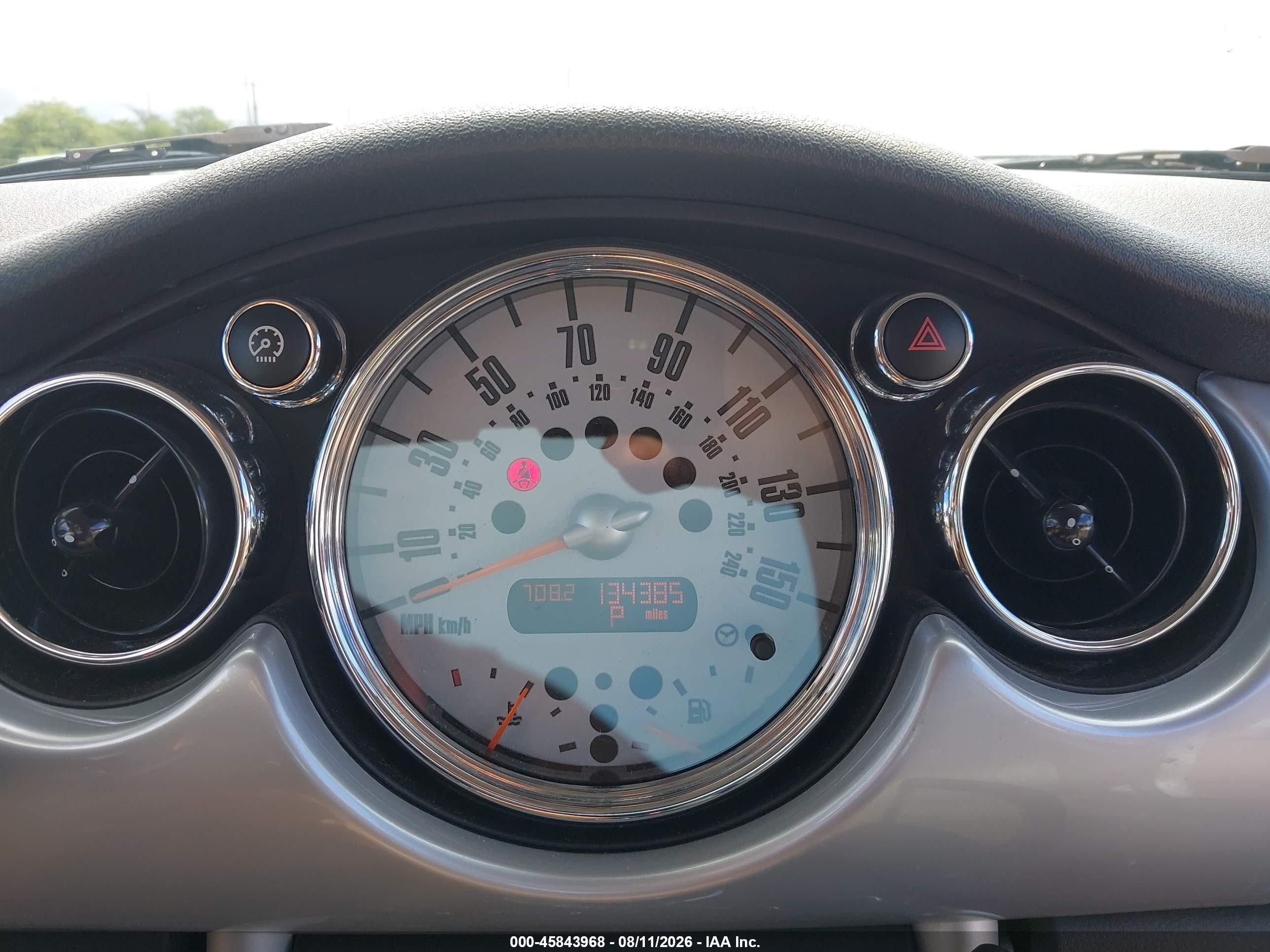 2005 Mini Cooper VIN WMWRC33545TJ71666 IAAI salvage auction — Side, Clear (Hawaii), sold $200 on 2026-10-14 (photo 7)