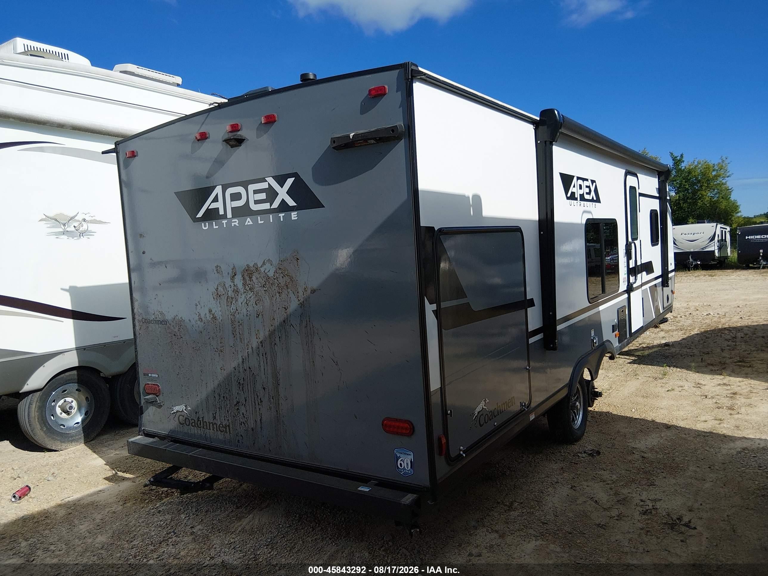2024 Coachmen Apex VIN 5ZT2CXPB0RS047187 IAAI salvage auction — Side, Junk Bill Of Sale Mv2459 (Wisconsin), sold $2,825 on 2026-09-17 (photo 4)