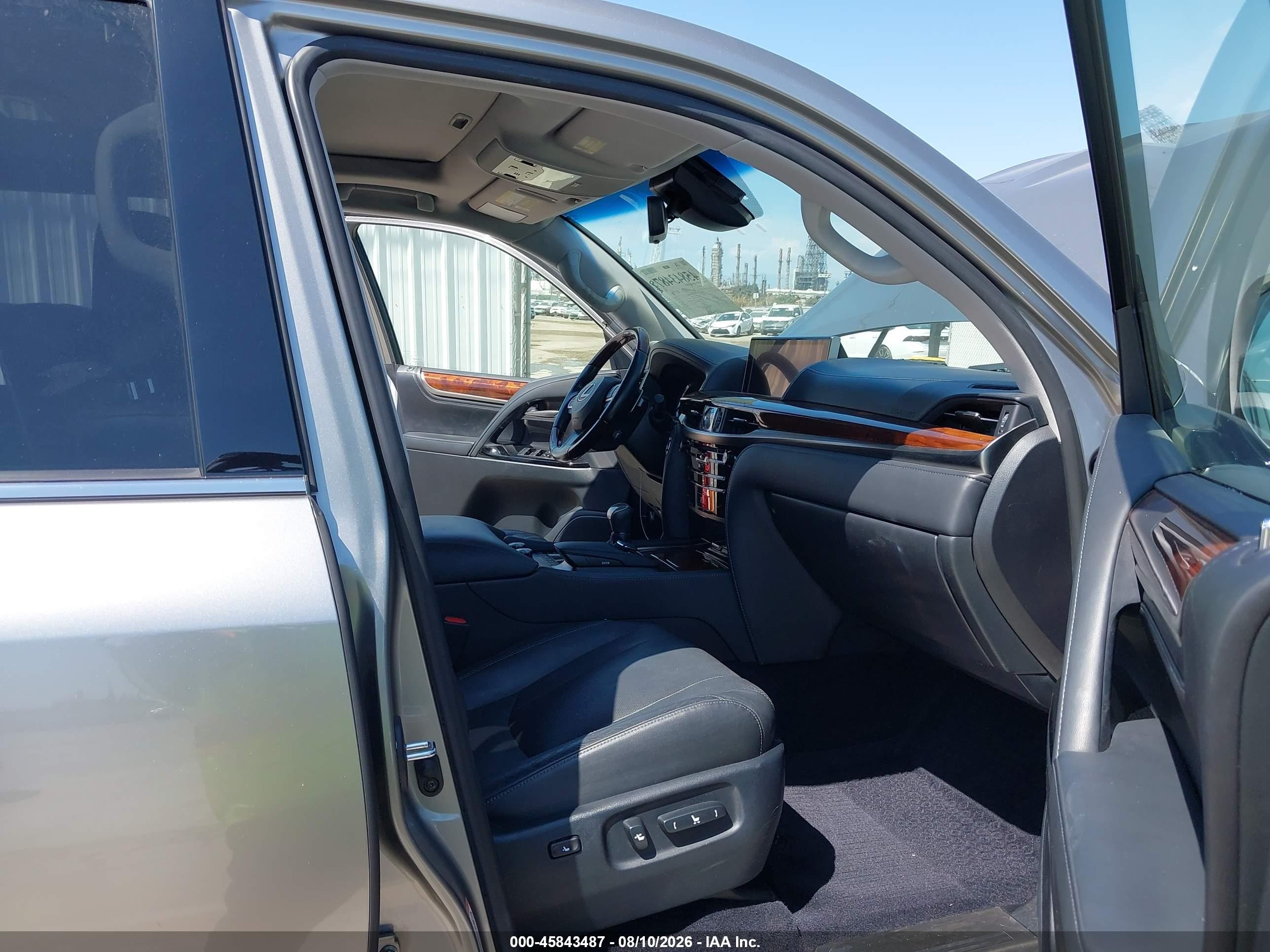 2017 Lexus Lx VIN JTJHY7AX1H4246525 IAAI salvage auction — Front & Rear, Salvage (California), sold $32,750 on 2026-09-03 (photo 5)