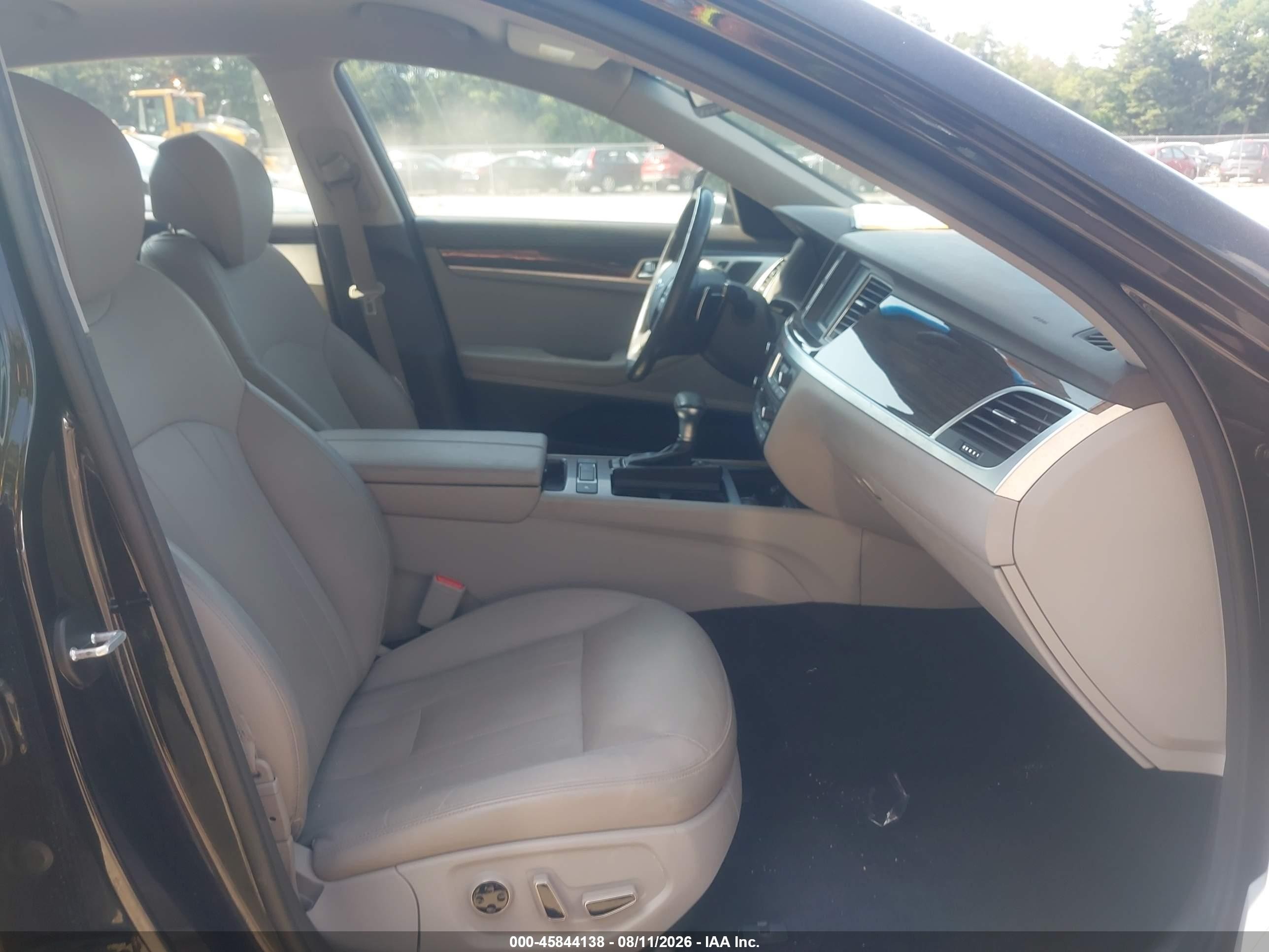 2018 Genesis G80 VIN KMHGN4JE3JU251537 IAAI salvage auction — Rear End, Mv-907A (New York), sold $5,700 on 2026-09-13 (photo 5)