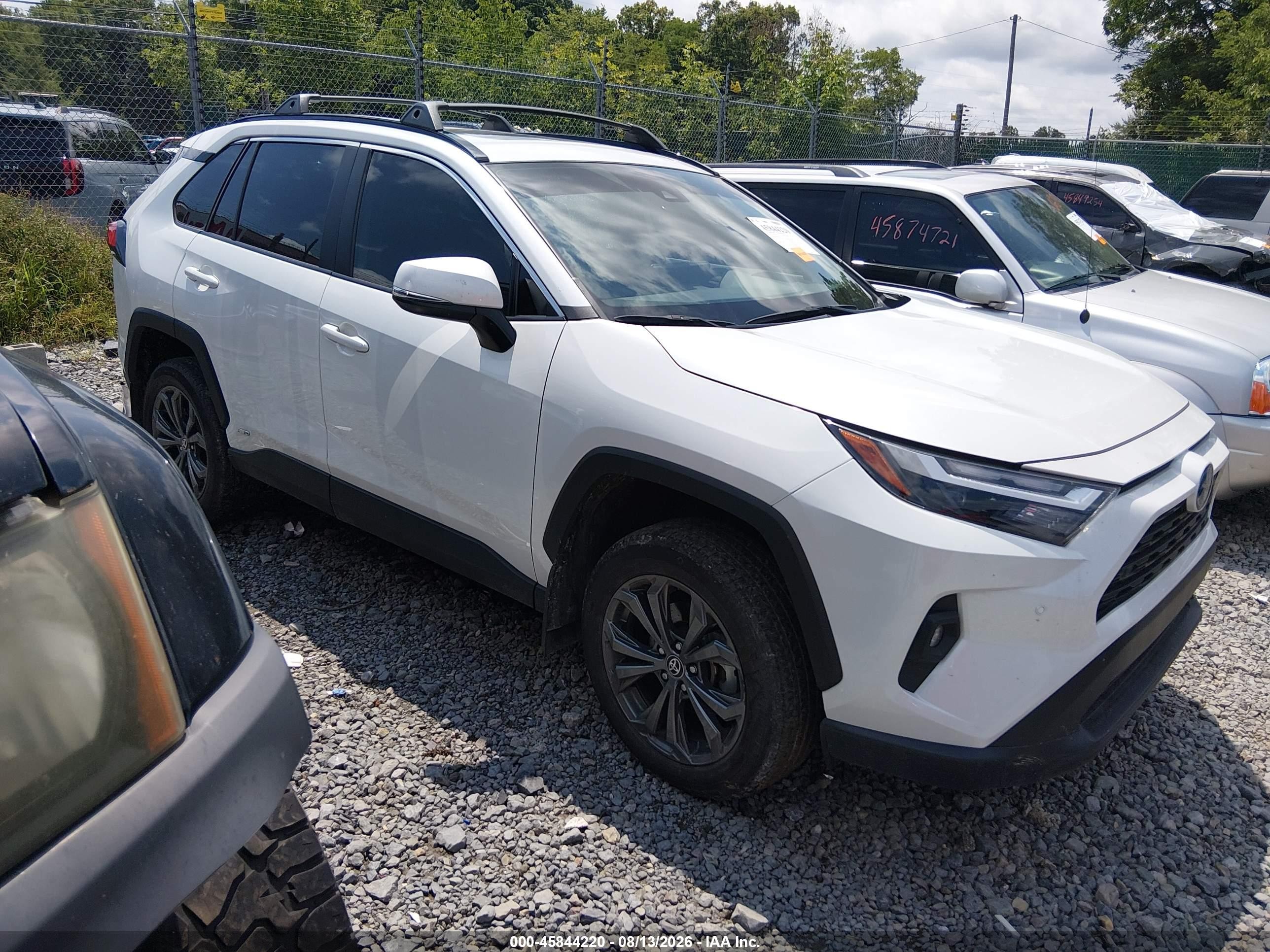 2024 Toyota RAV4 Hybrid VIN 2T3B6RFV8RW079263 — IAAI salvage auction photo