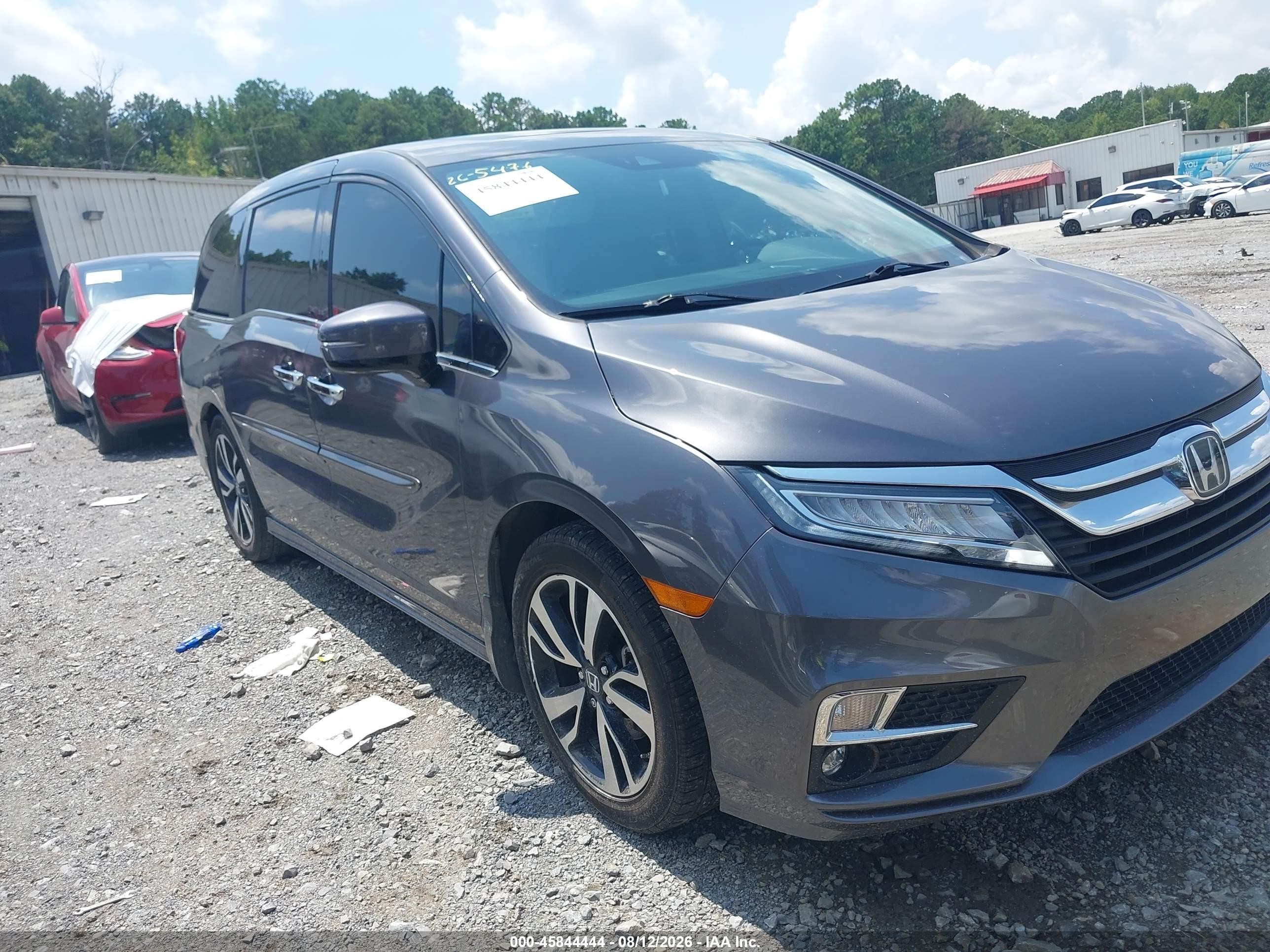 2018 Honda Odyssey VIN 5FNRL6H95JB098157 — IAAI salvage auction photo