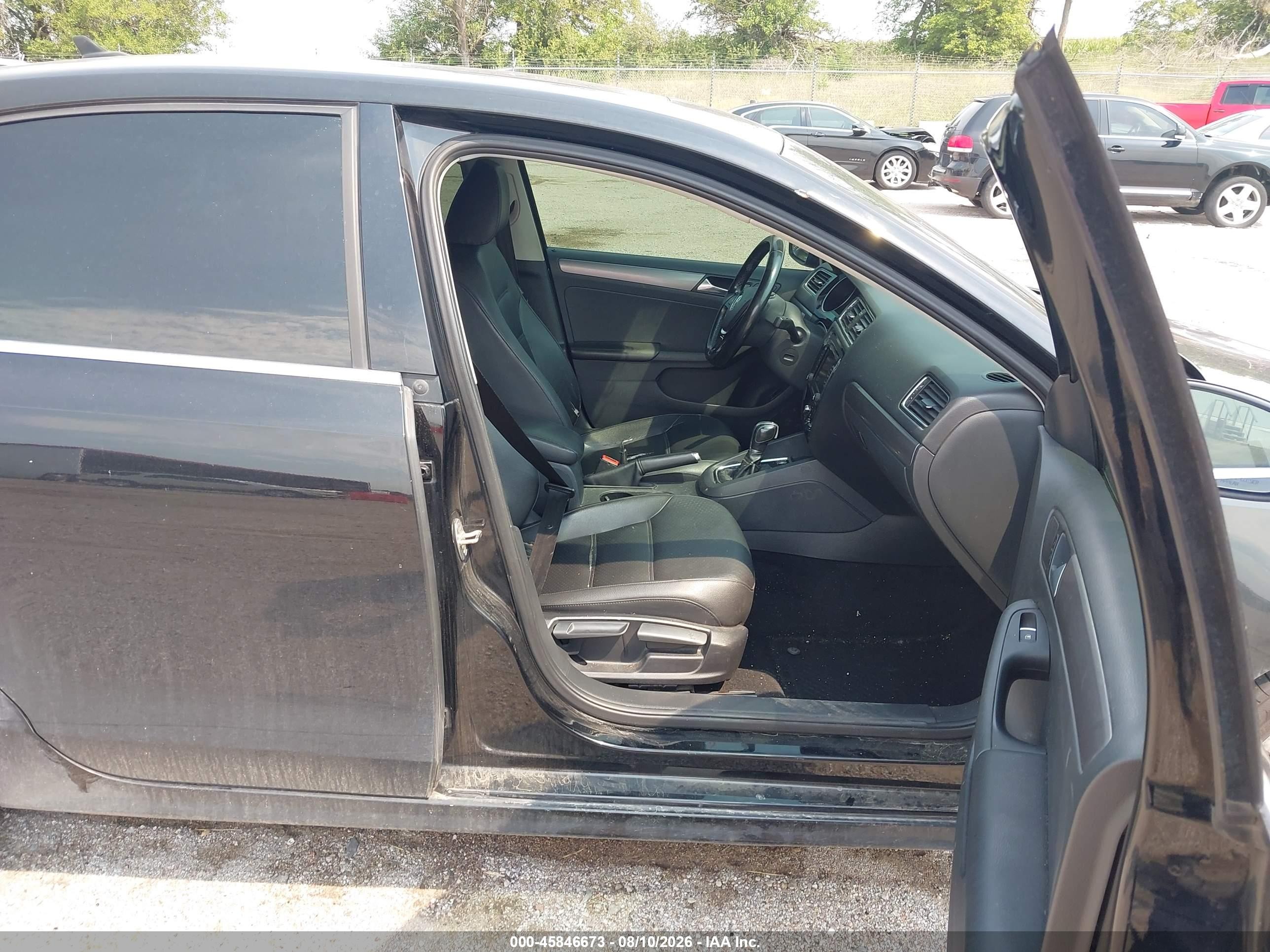 2015 Volkswagen Jetta VIN 3VWLA7AJ1FM243894 IAAI salvage auction — Normal Wear, Certificate Of Title (Nebraska), sold $1,400 on 2026-09-14 (photo 5)