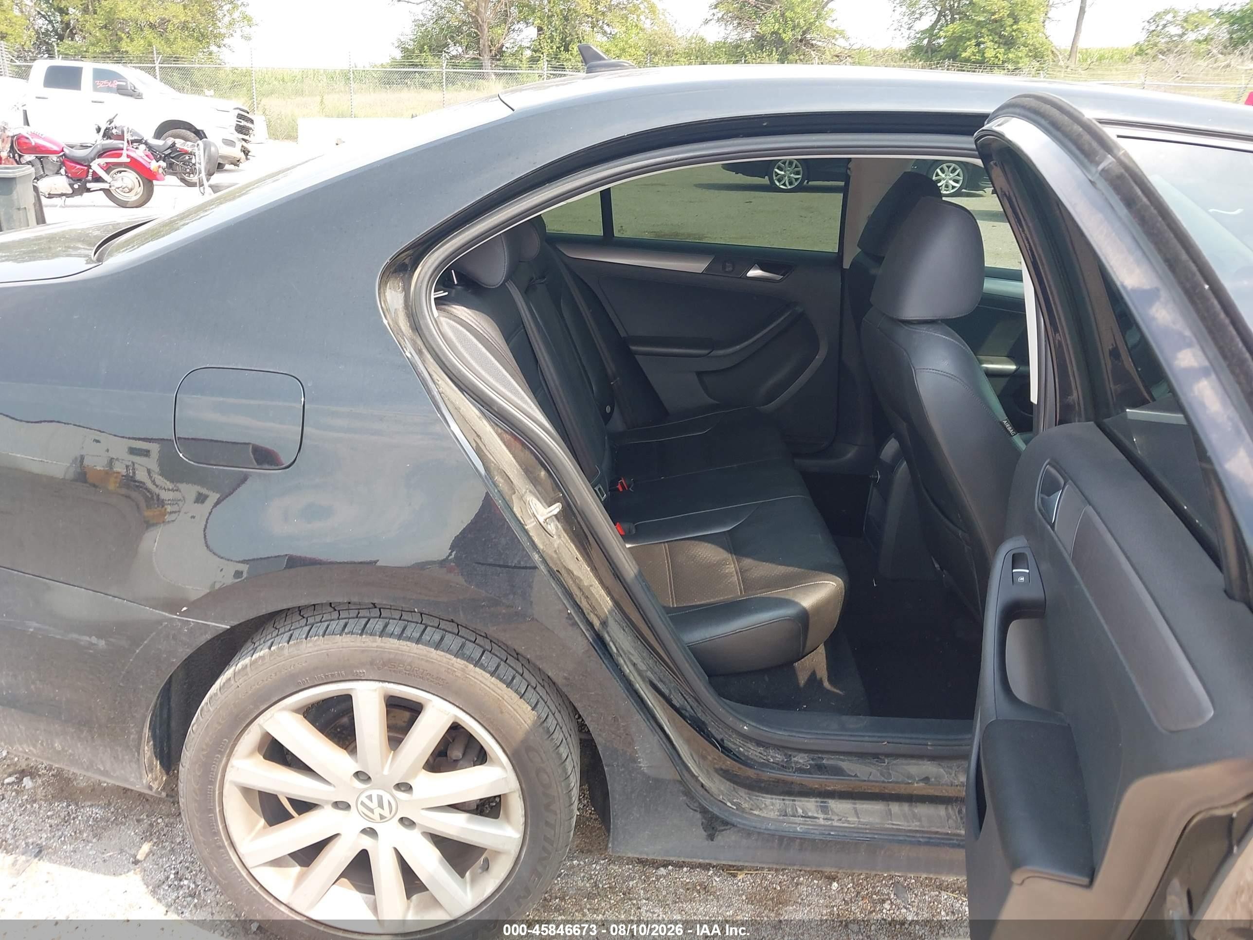2015 Volkswagen Jetta VIN 3VWLA7AJ1FM243894 IAAI salvage auction — Normal Wear, Certificate Of Title (Nebraska), sold $1,400 on 2026-09-14 (photo 8)