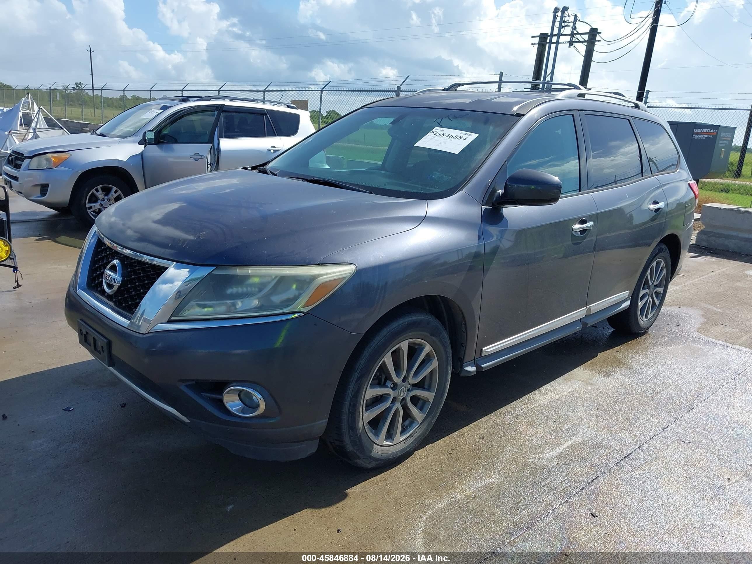 2014 Nissan Pathfinder VIN 5N1AR2MN0EC610879 IAAI salvage auction — Normal Wear, Original (Texas), sold $550 on 2026-10-03 (photo 2)