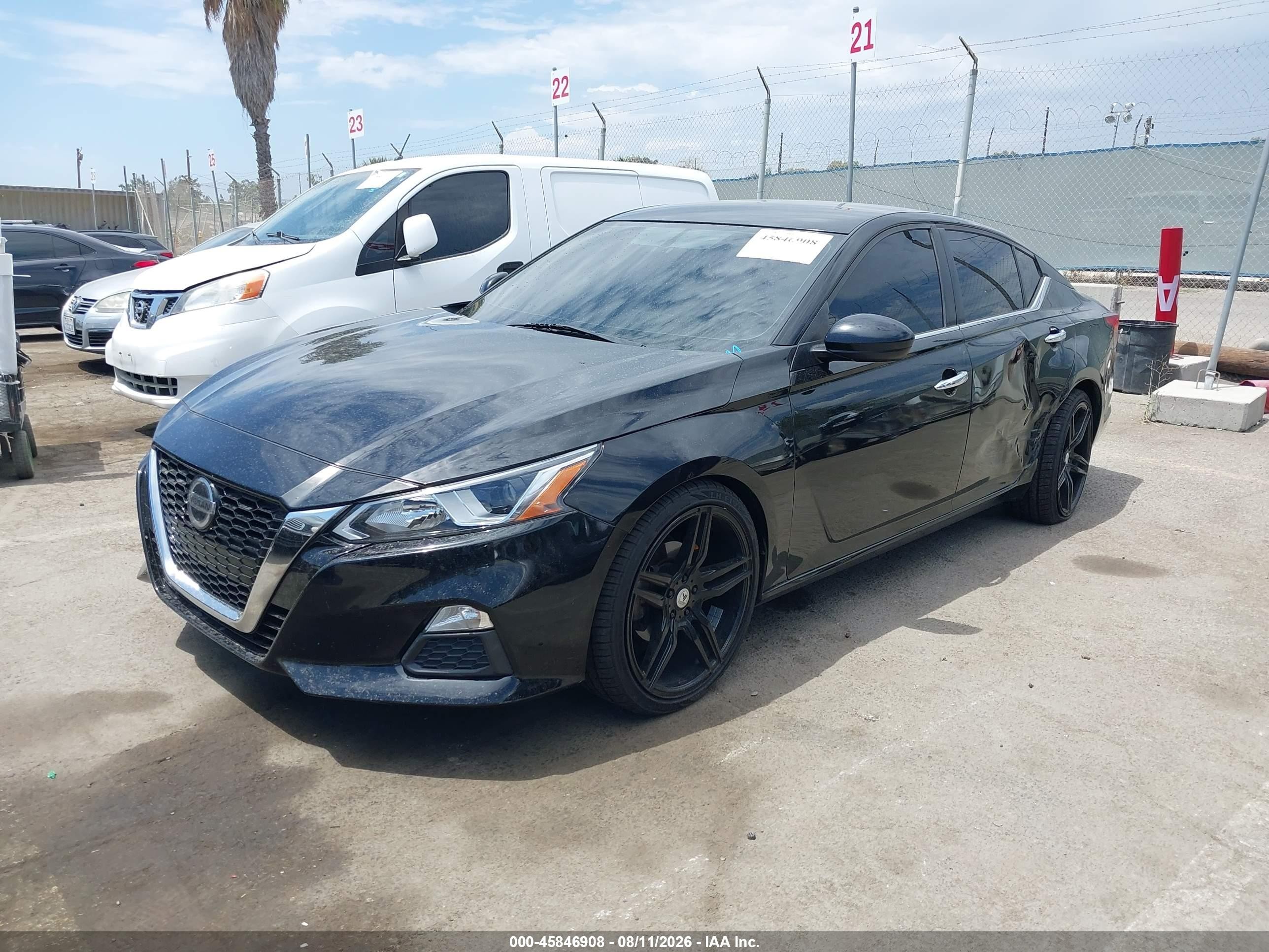 2019 Nissan Altima VIN 1N4BL4BV5KC227515 IAAI salvage auction — Side, Salvage (California), sold $2,950 on 2026-09-07 (photo 2)