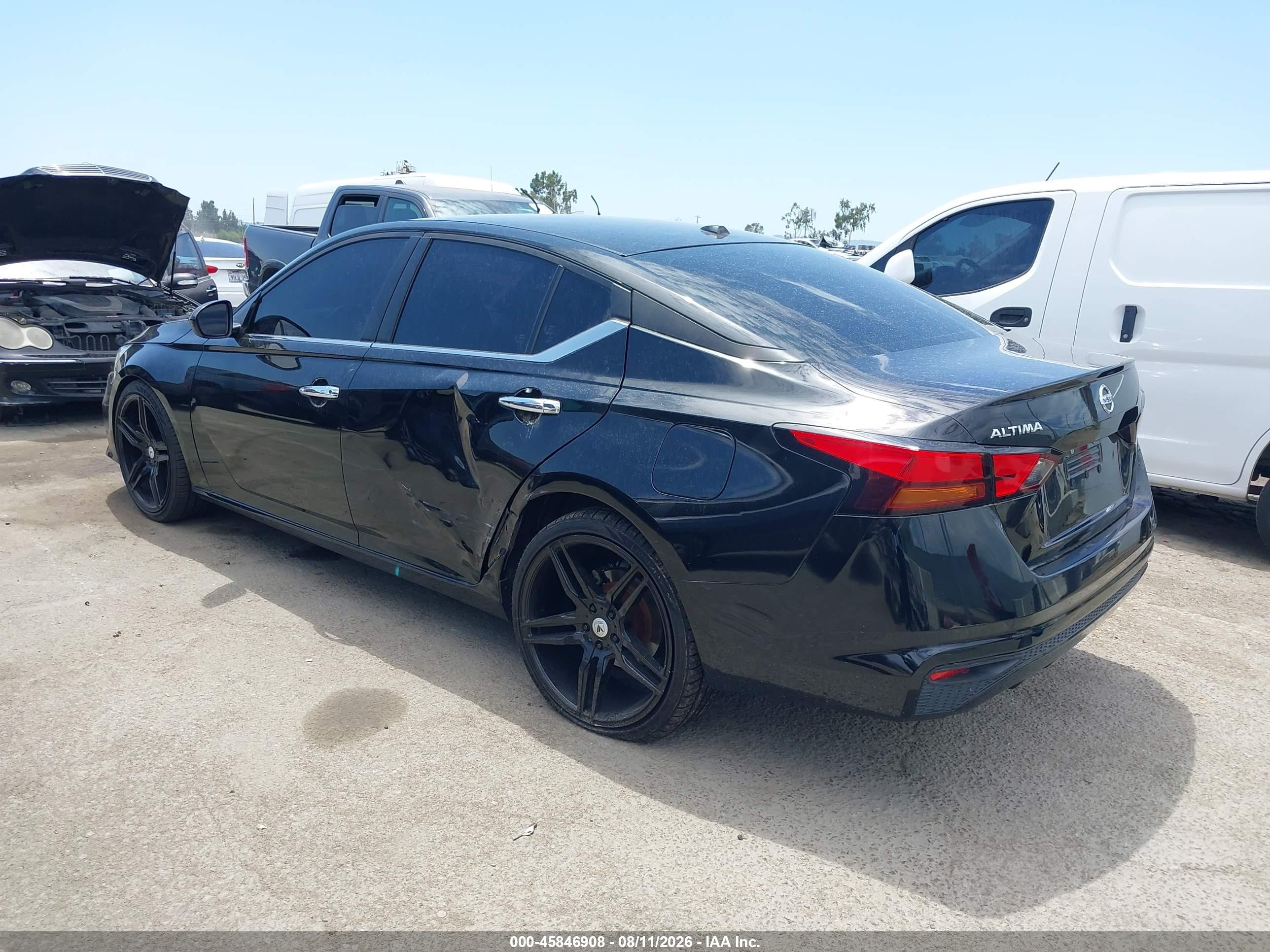 2019 Nissan Altima VIN 1N4BL4BV5KC227515 IAAI salvage auction — Side, Salvage (California), sold $2,950 on 2026-09-07 (photo 3)