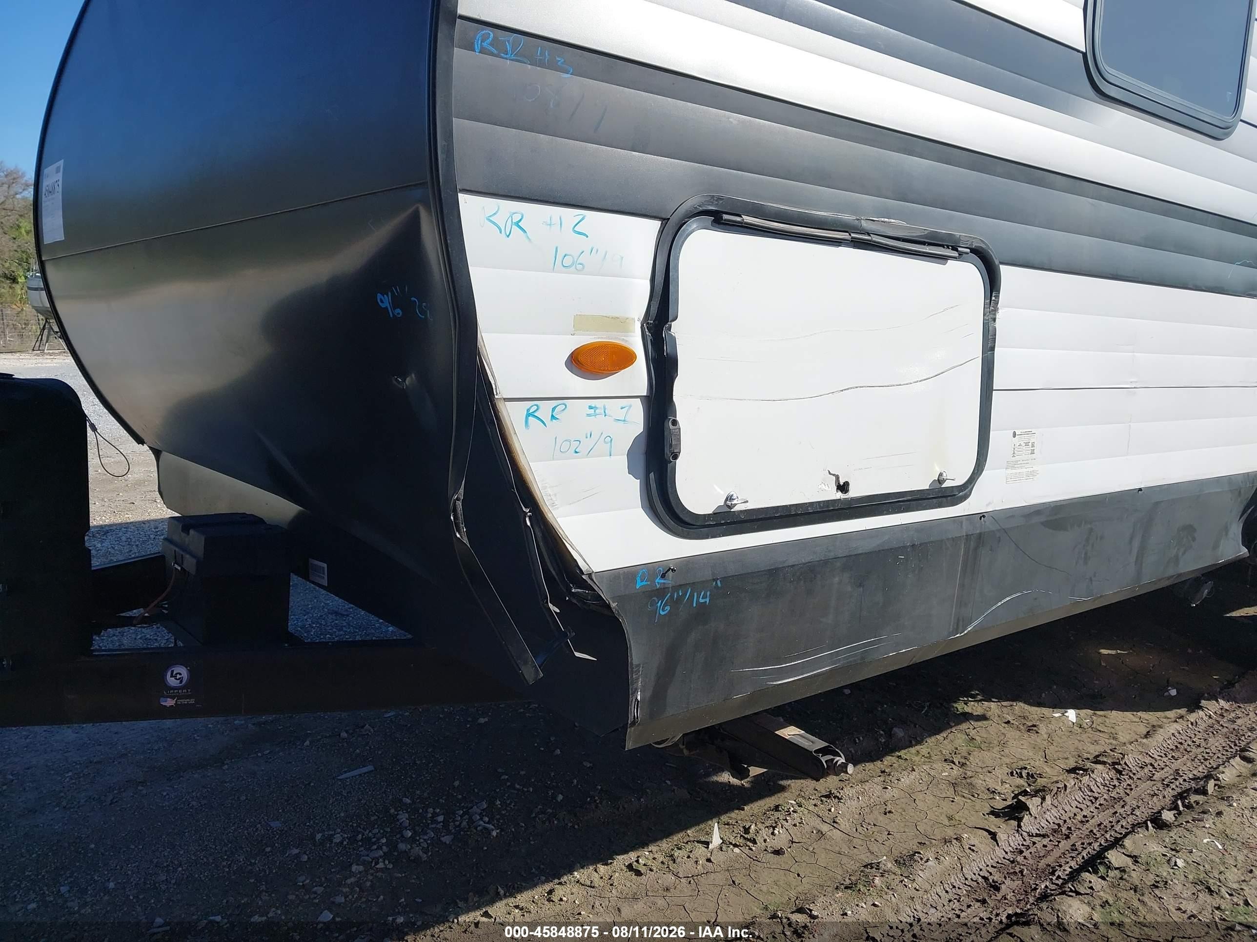 2022 Grand Design Transcend VIN 573TT2721N8820399 IAAI salvage auction — Side, Rebuildable (Florida), sold $2,850 on 2026-09-29 (photo 6)