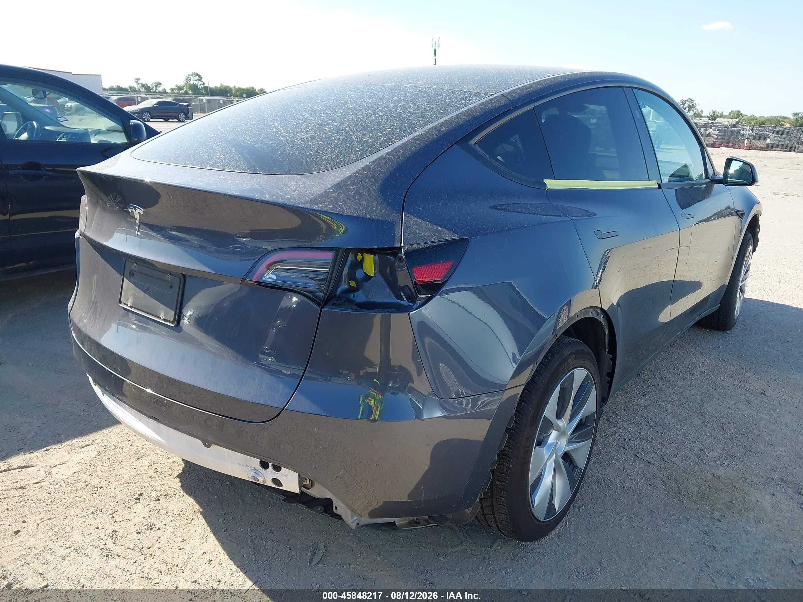 2023 Tesla Model y VIN 7SAYGDED3PF943922 IAAI salvage auction — Front End, Original (Texas), sold $11,600 on 2026-10-08 (photo 4)