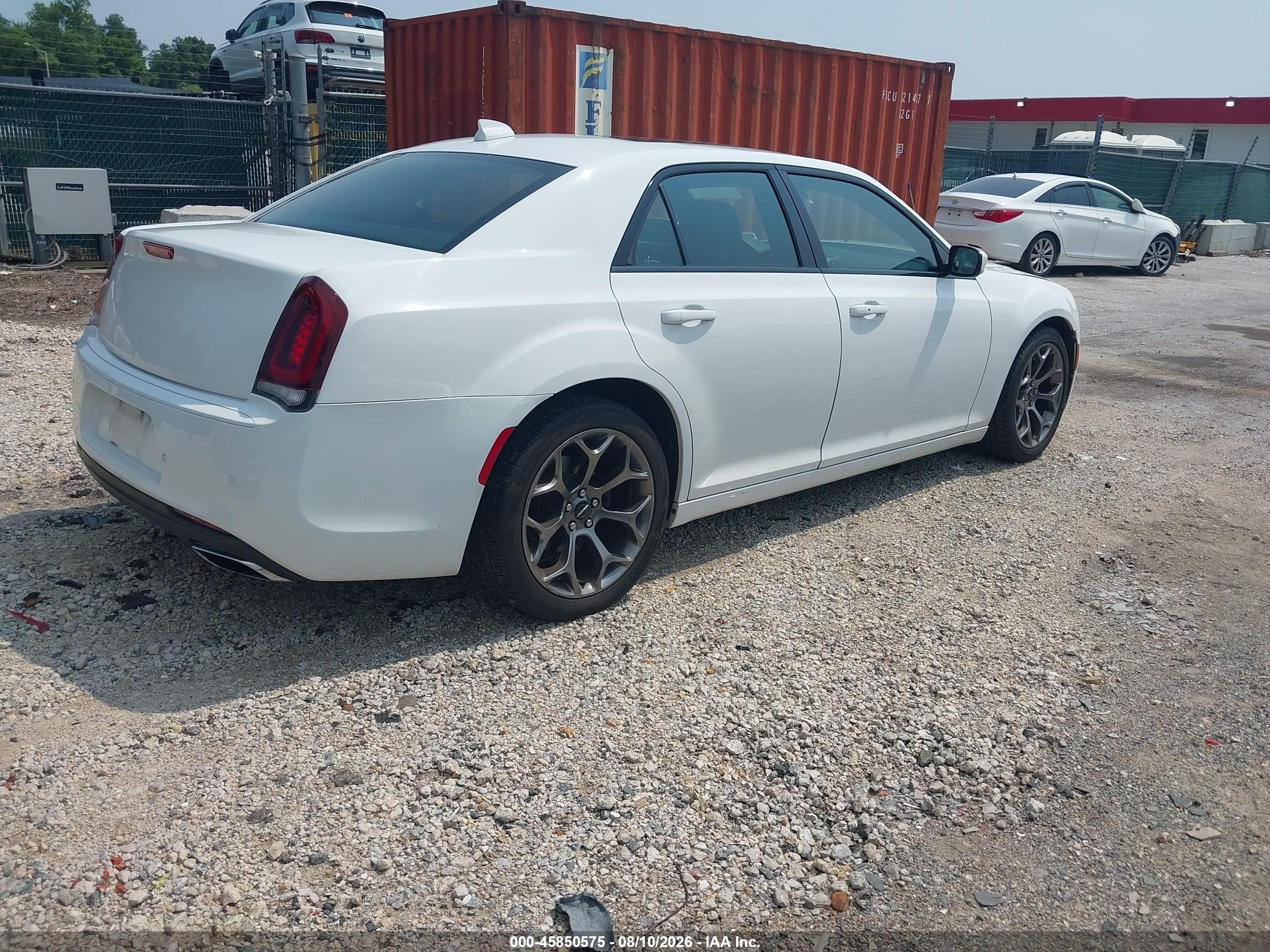 2016 Chrysler 300 VIN 2C3CCABG1GH147930 IAAI salvage auction — Normal Wear, Clear (New York), sold $2,350 on 2026-09-25 (photo 4)