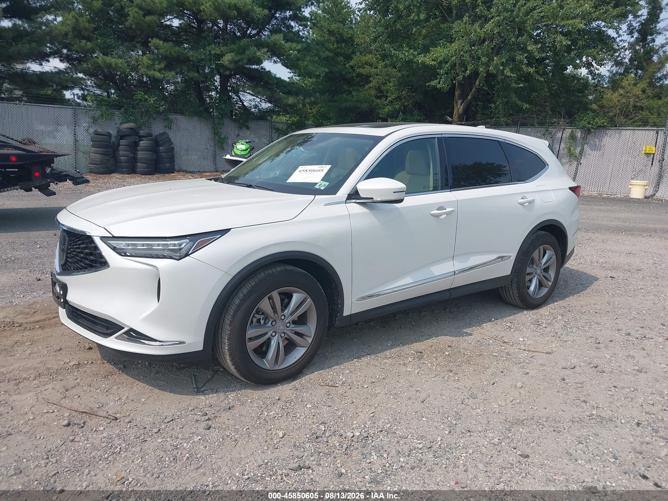 2023 Acura Mdx VIN 5J8YE1H3XPL017181 IAAI salvage auction — Side, Salvage (Idaho), sold $16,100 on 2026-09-14 (photo 2)