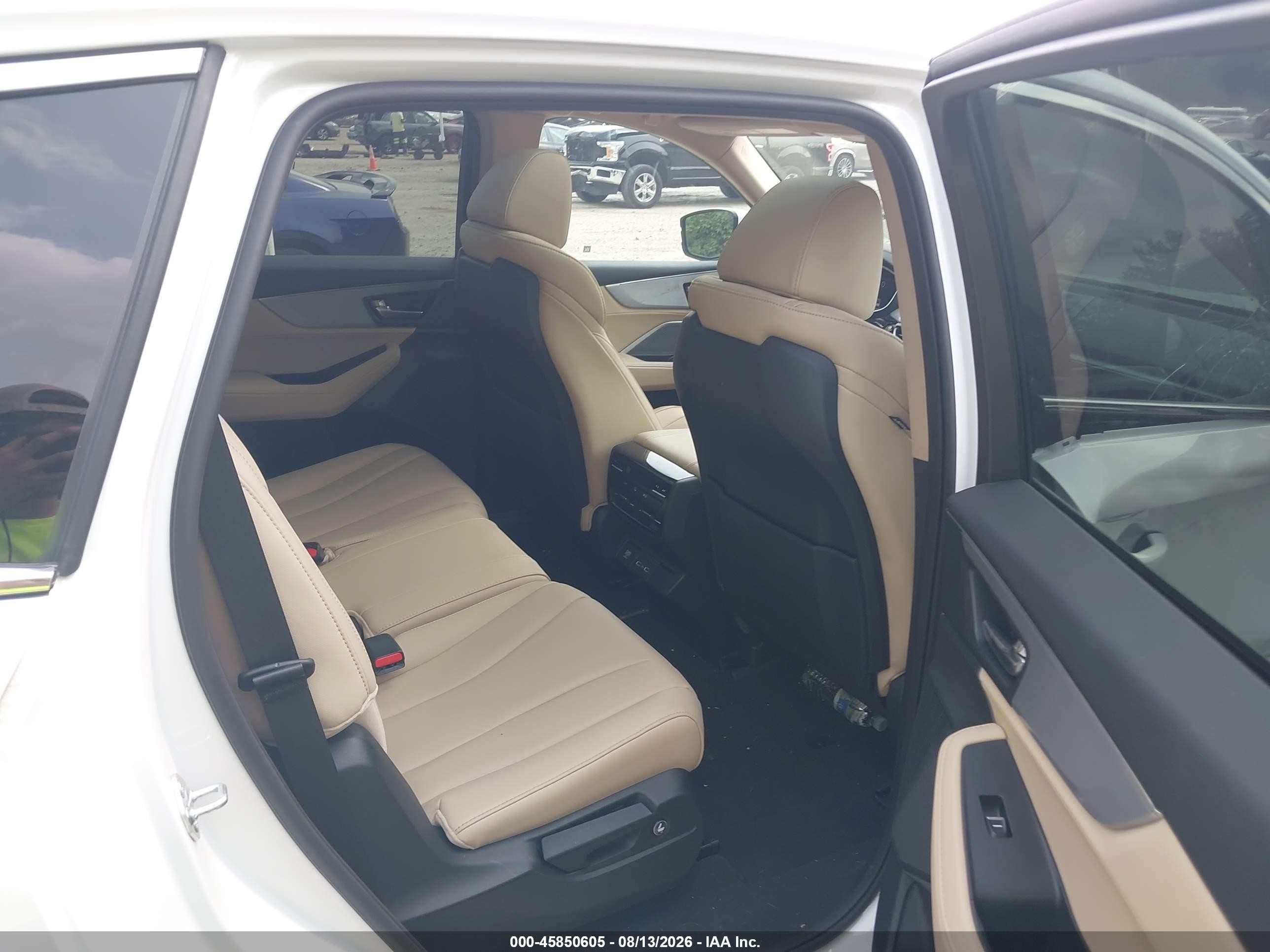 2023 Acura Mdx VIN 5J8YE1H3XPL017181 IAAI salvage auction — Side, Salvage (Idaho), sold $16,100 on 2026-09-14 (photo 8)