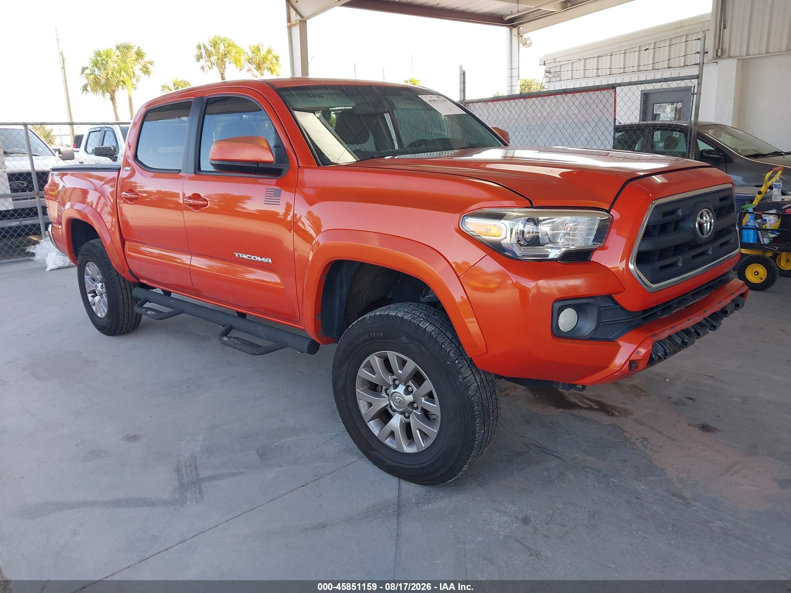 2017 Toyota Tacoma VIN 5TFAZ5CN5HX039135 — IAAI salvage auction photo